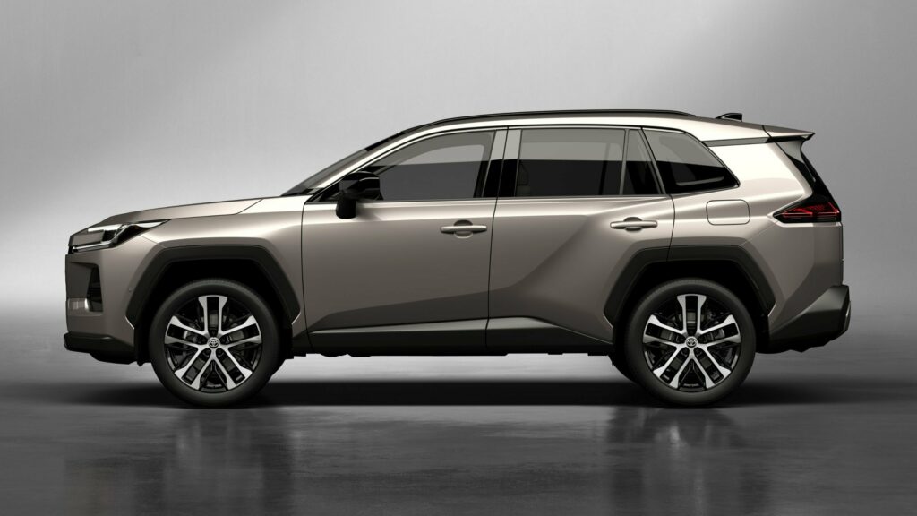  New RAV4 Went Rugged And CX‑5 Got Premium. Which One Suits You?