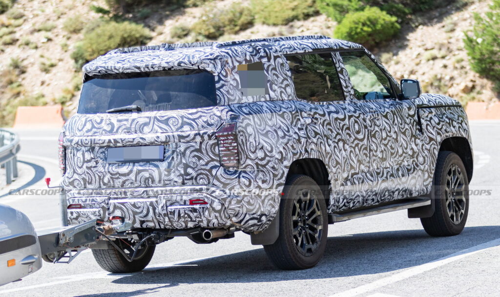 Шпигунське фото нового Mitsubishi Pajero