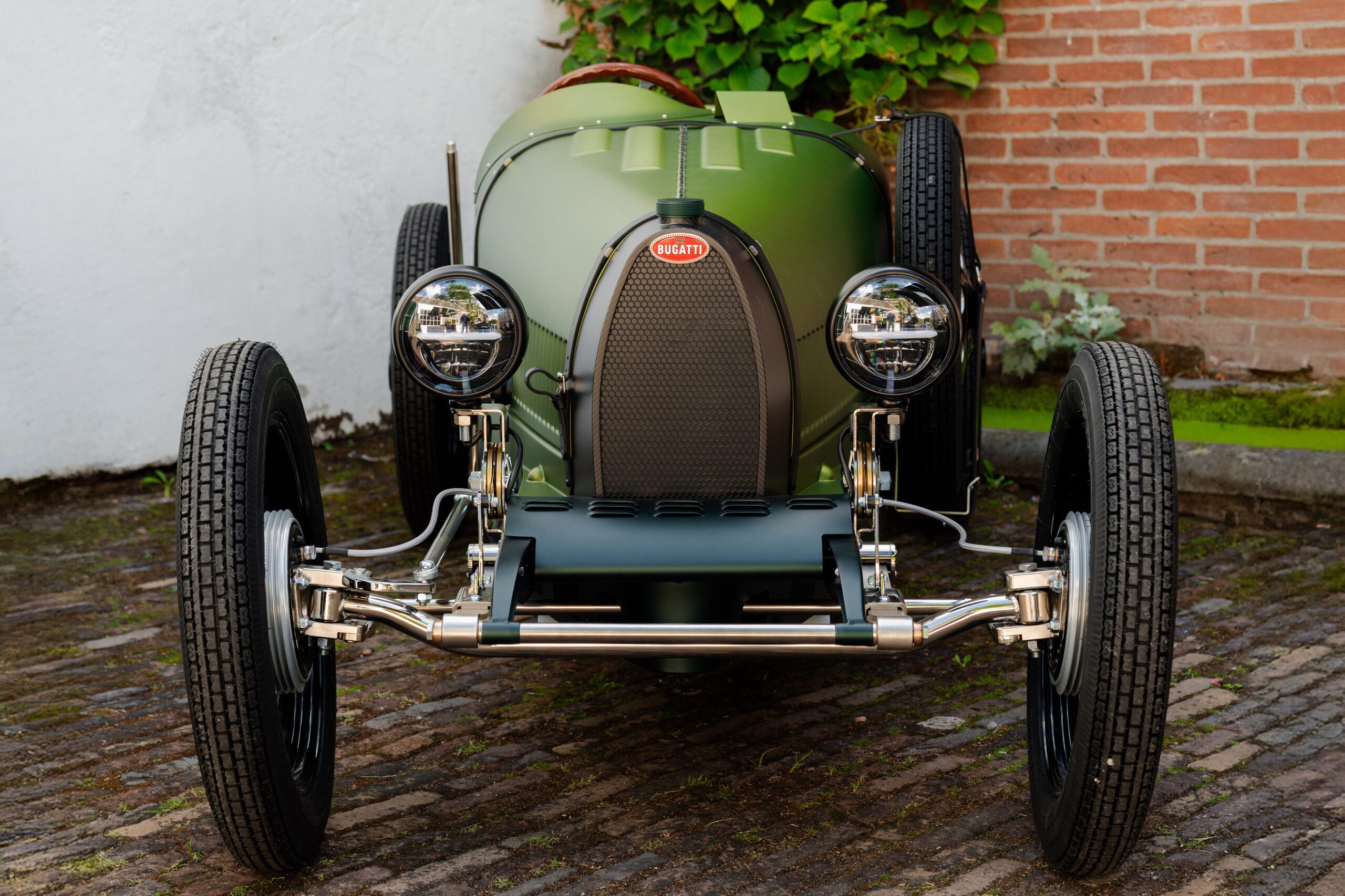 08-bugatti-the-wheels - Copy