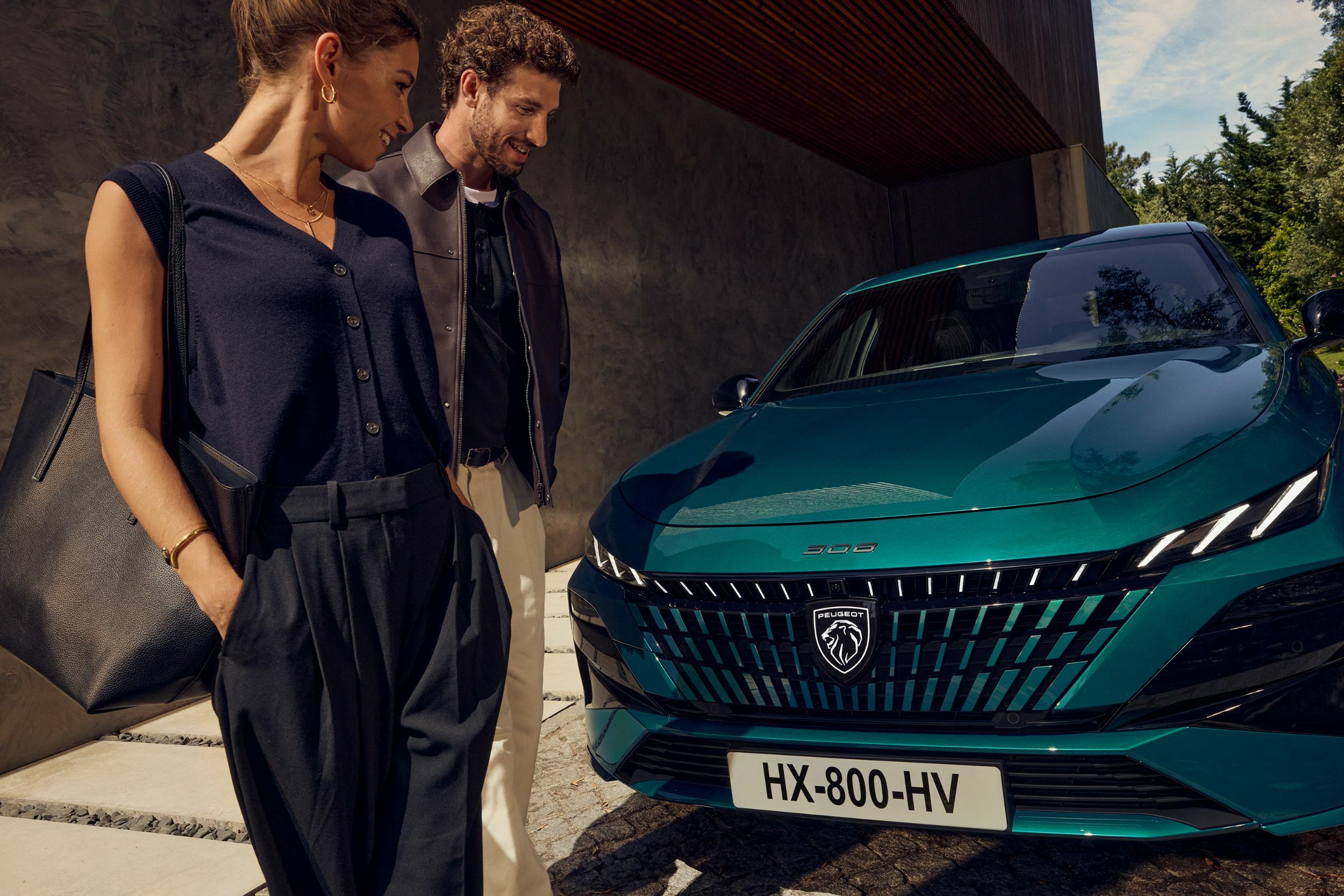 Facelifted Peugeot 308 Drops The Fangs But Learns New Tricks