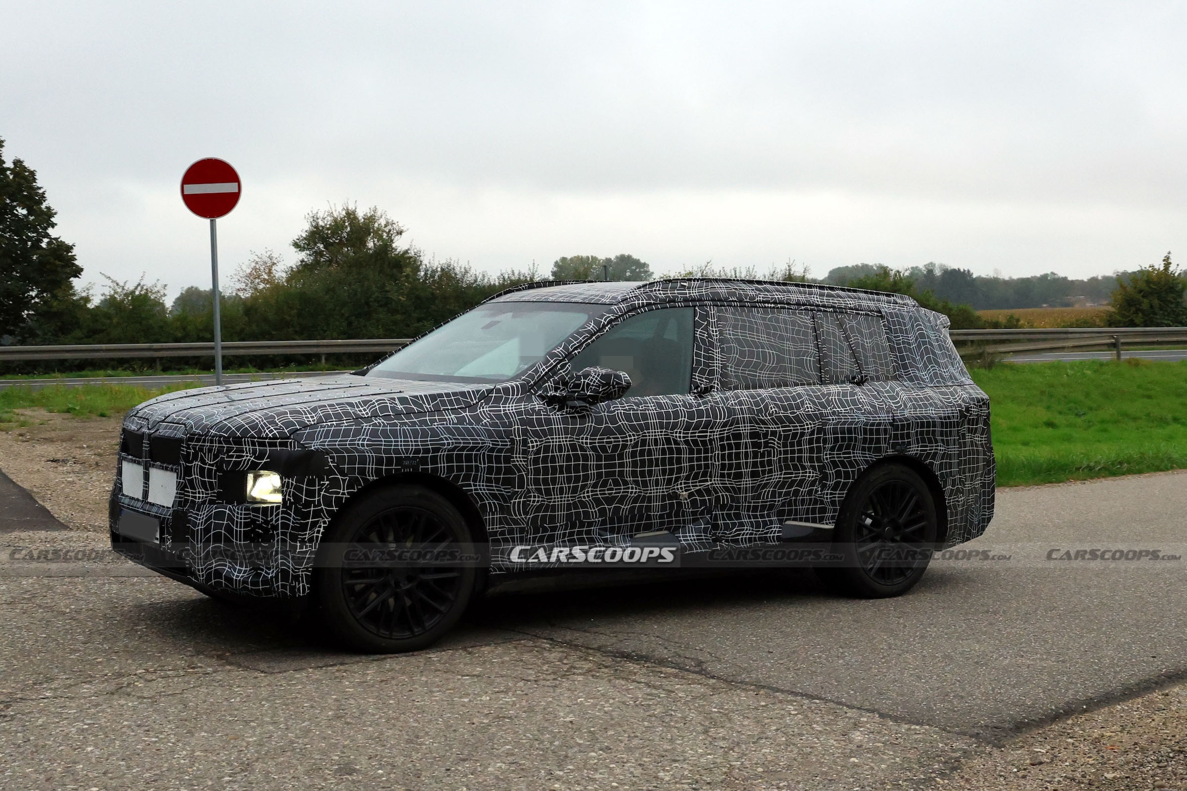 BMW iX7 00009