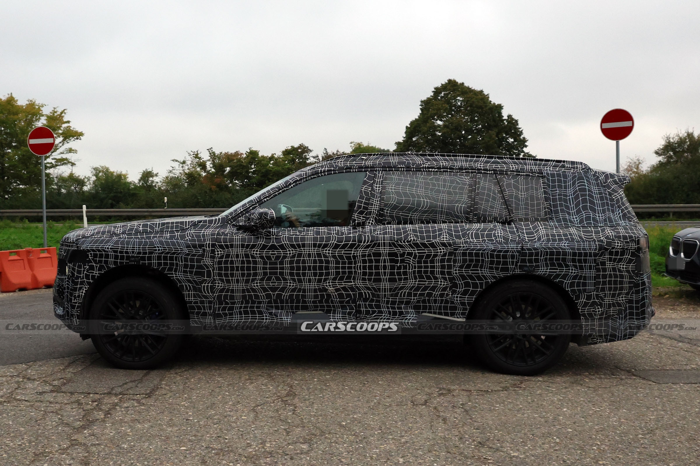 BMW iX7 00010