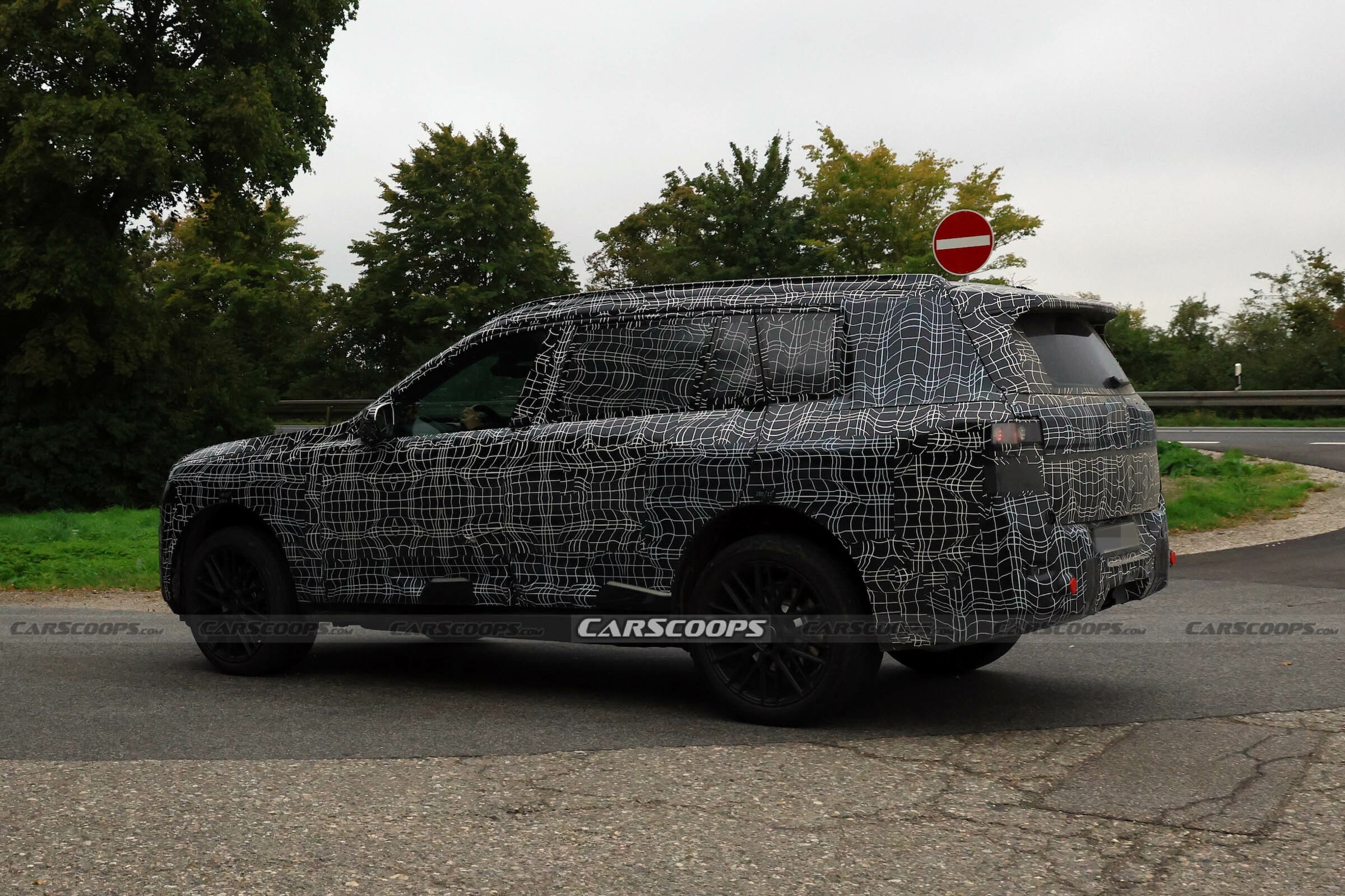 BMW iX7 00011