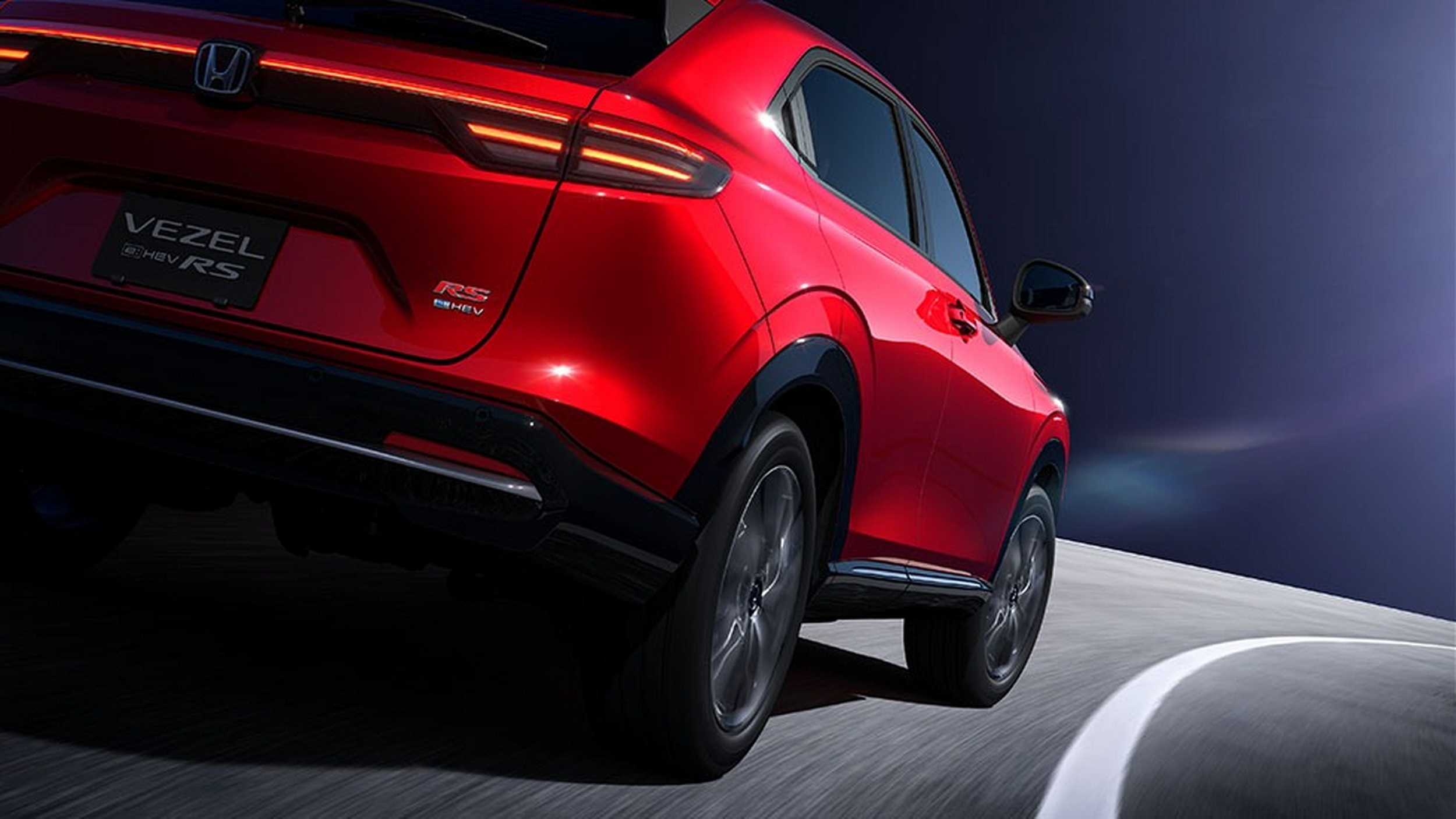 Honda Vezel eHEV RS - Japan (4)