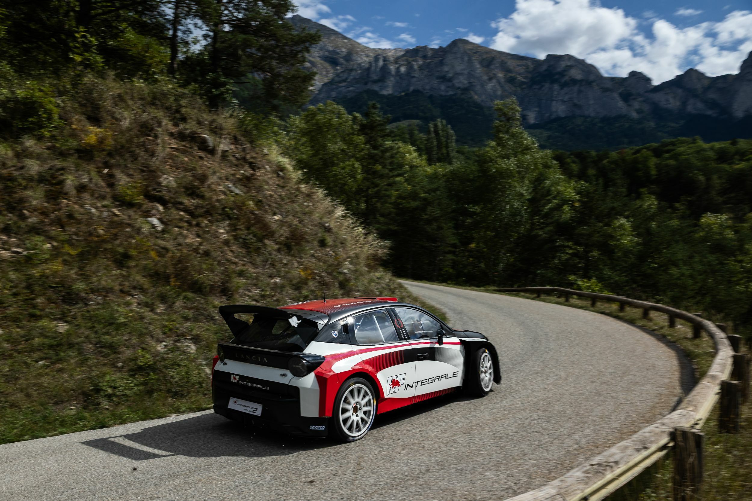 Lancia Ypsilon Rally2 HF Integrale (2)