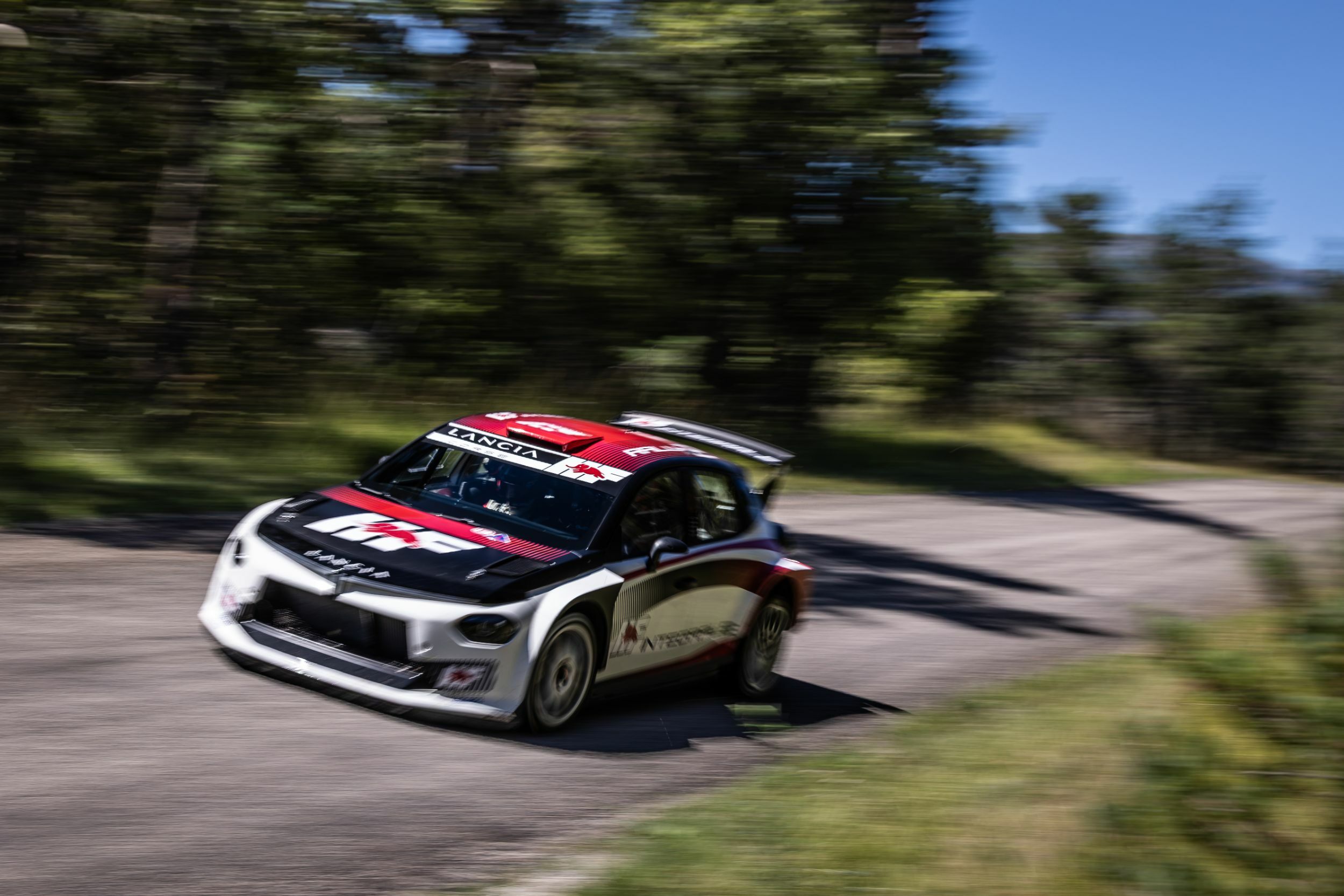 Lancia Ypsilon Rally2 HF Integrale (8)