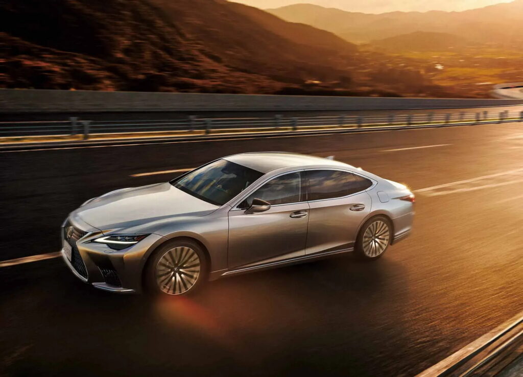  Lexus Is Keeping Its Decade-Old LS Alive With Another Update