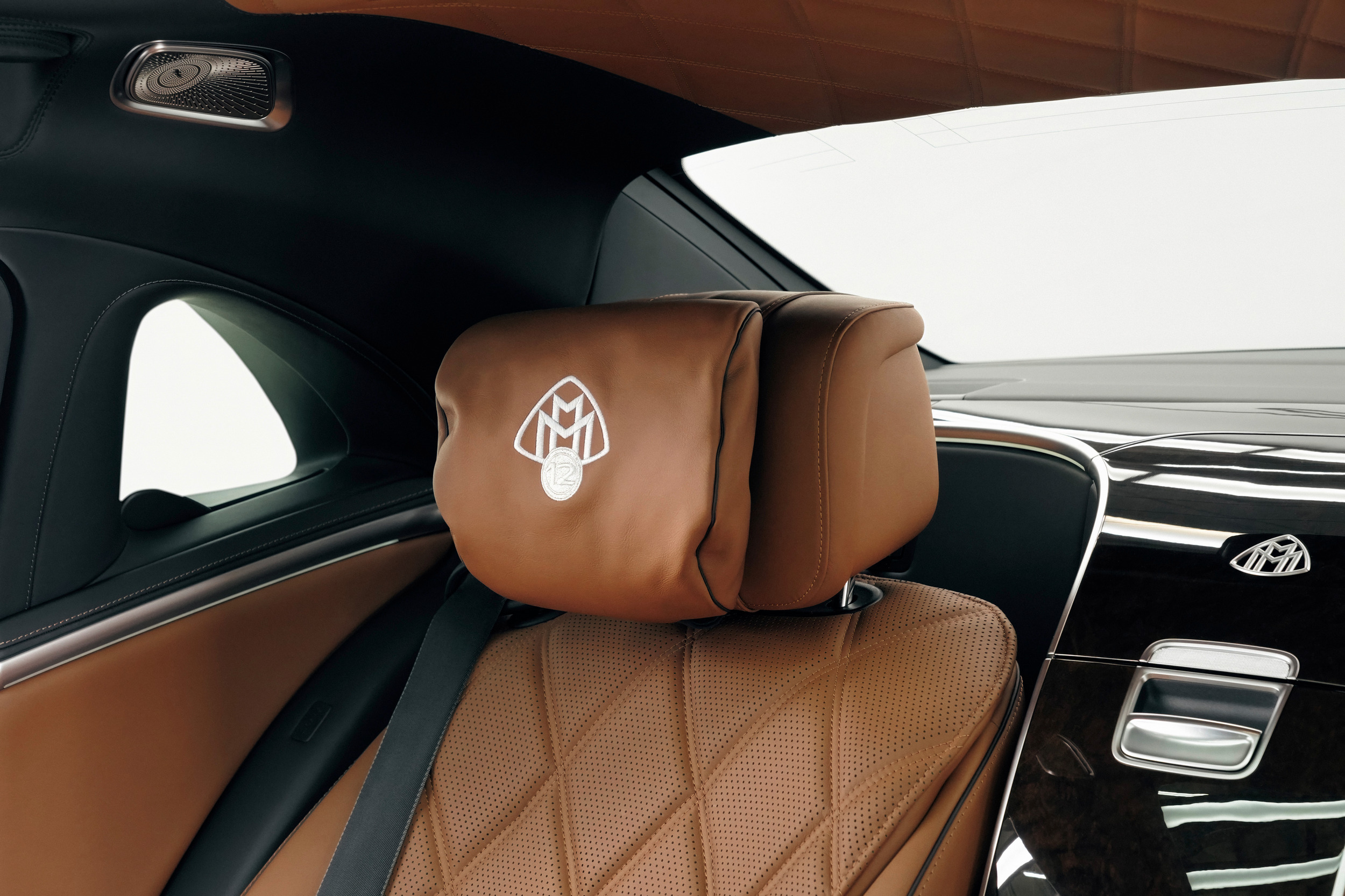 Mercedes-Maybach V12 Edition 923 11