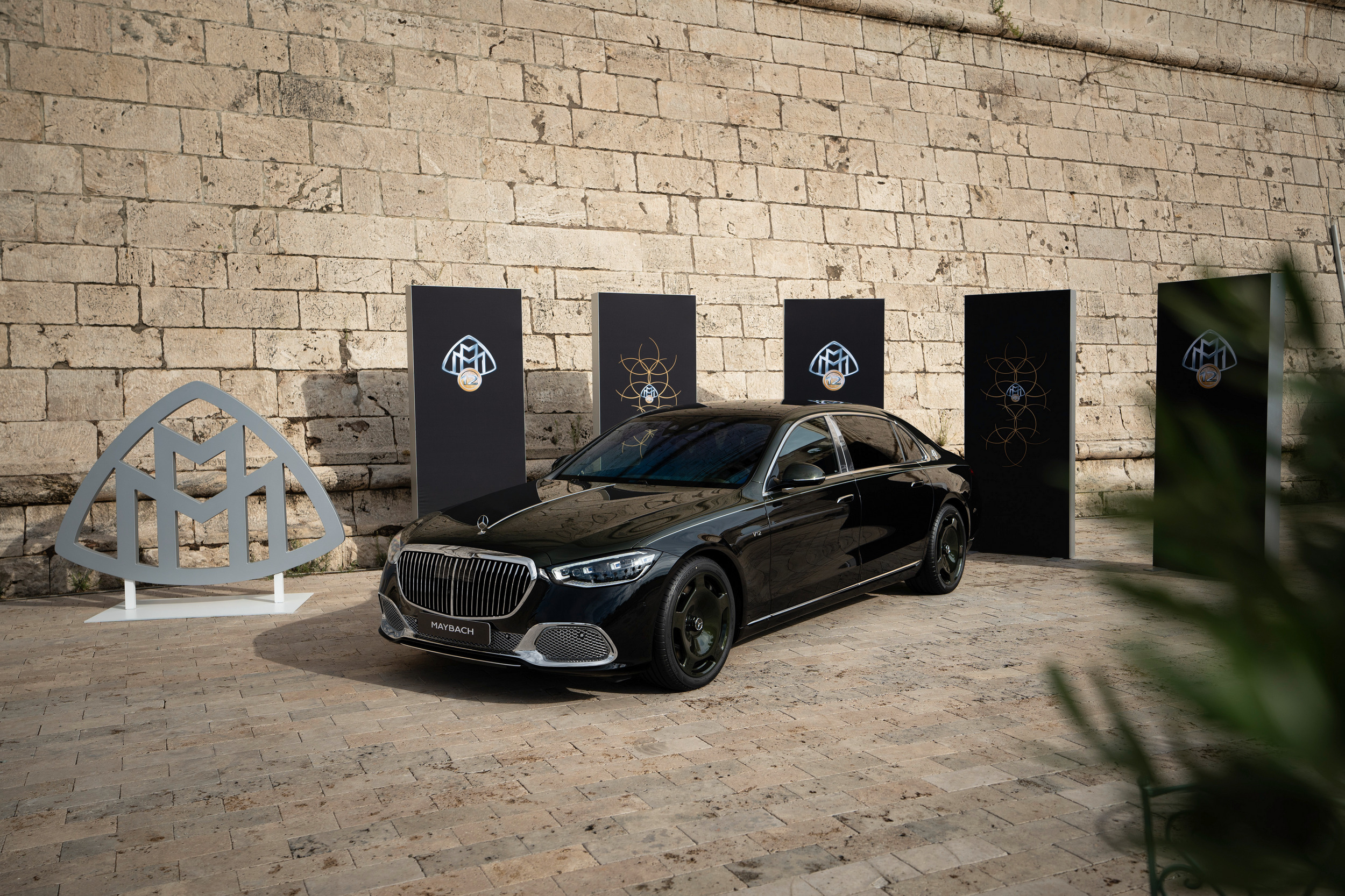 Mercedes-Maybach V12 Edition 923 27