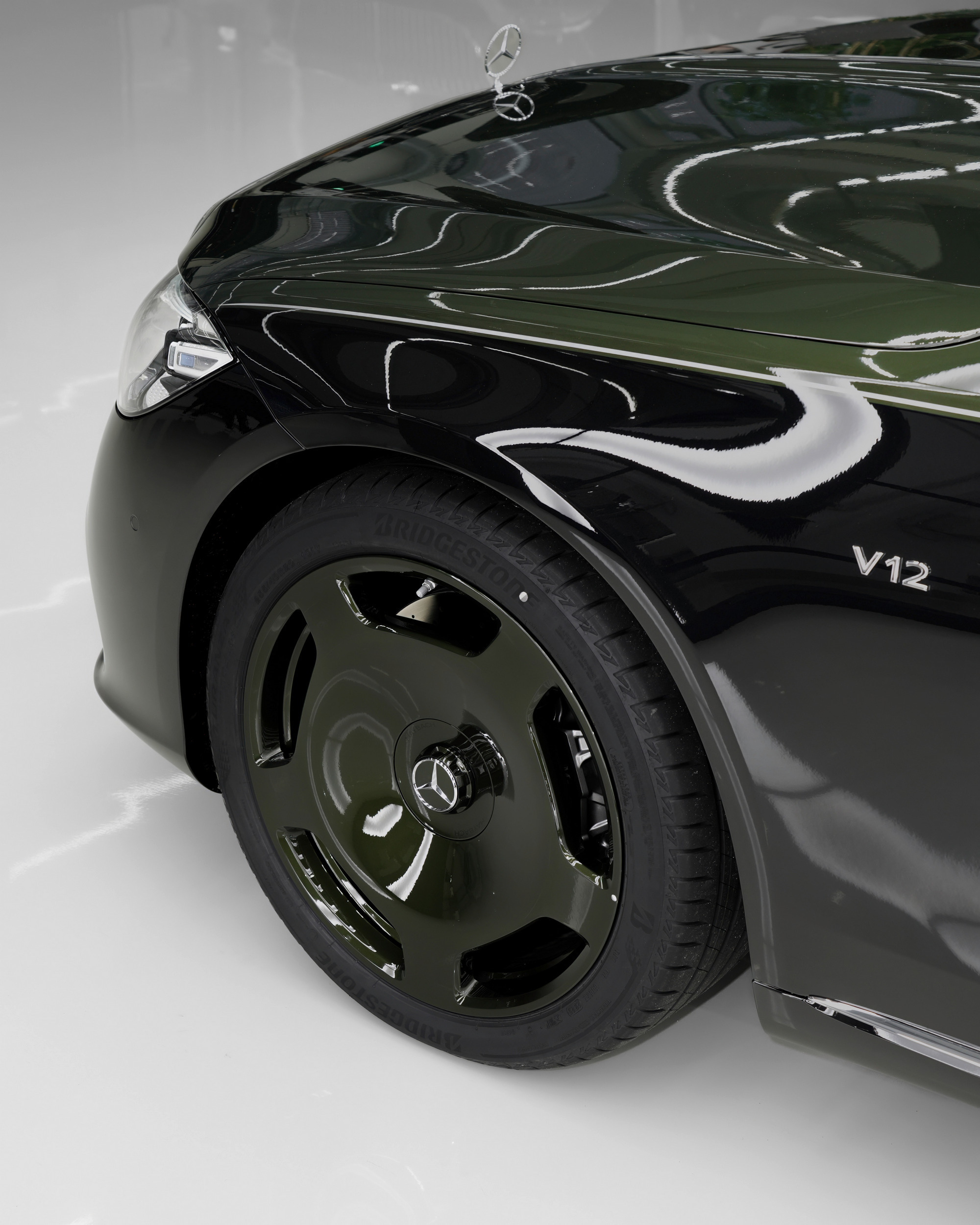 Mercedes-Maybach V12 Edition 923 3