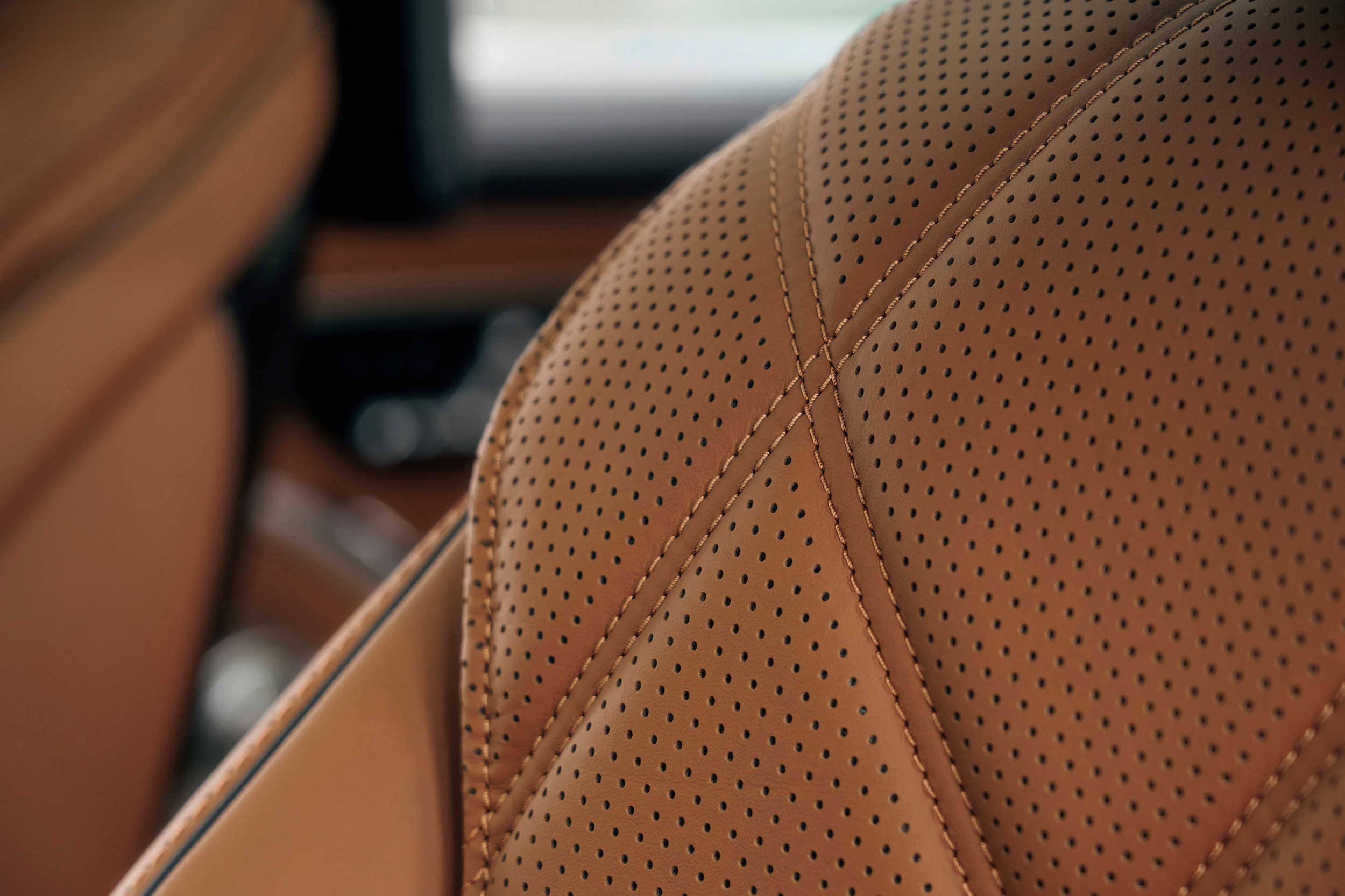 Mercedes-Maybach V12 Edition 923 8
