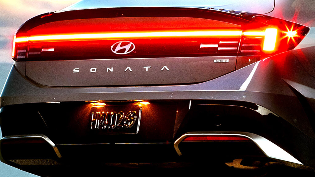  Hyundai Started The Light Bar Craze, Now It Wants To End It