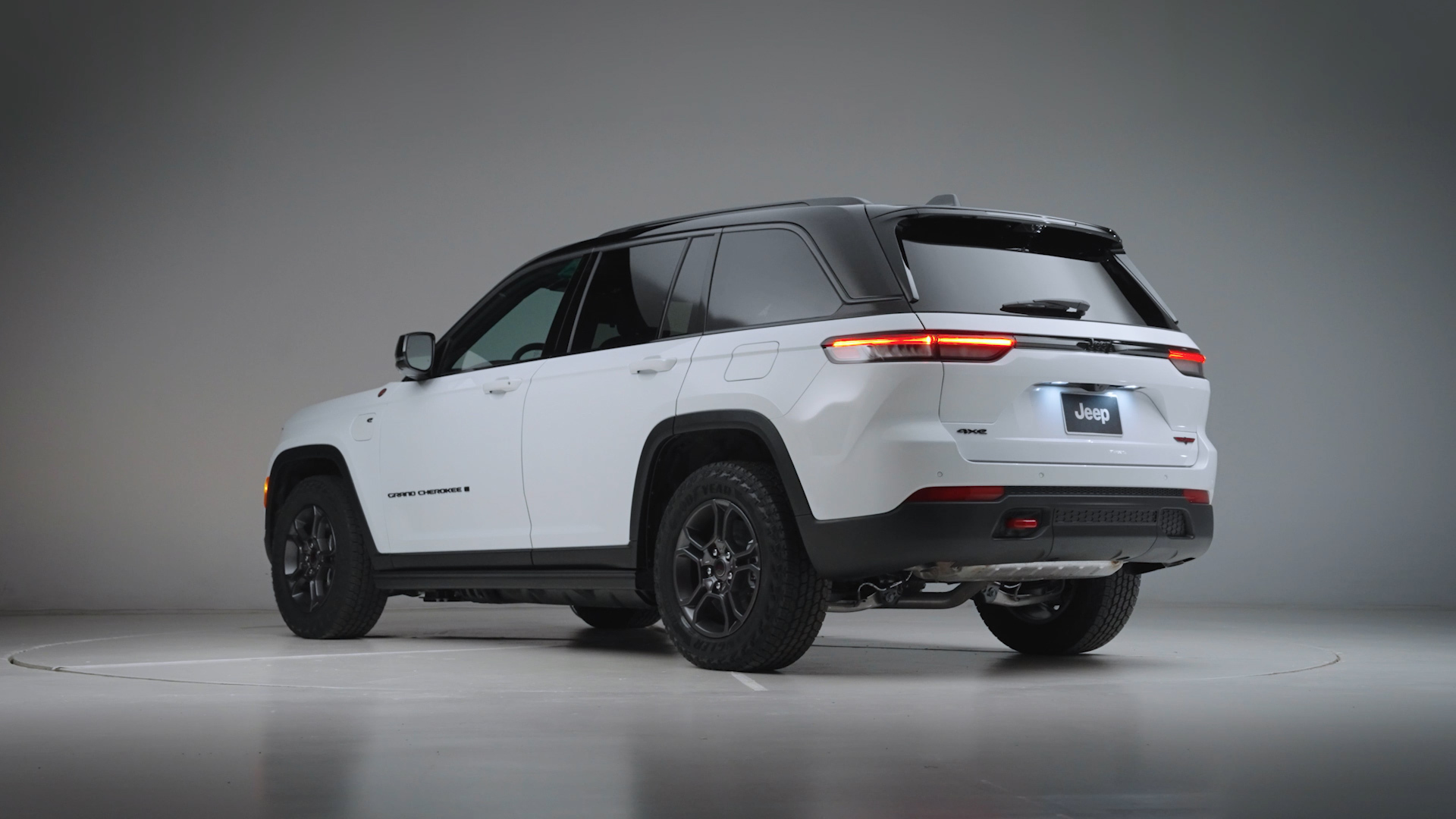 2026 Jeep Grand Cherokee 1027 10