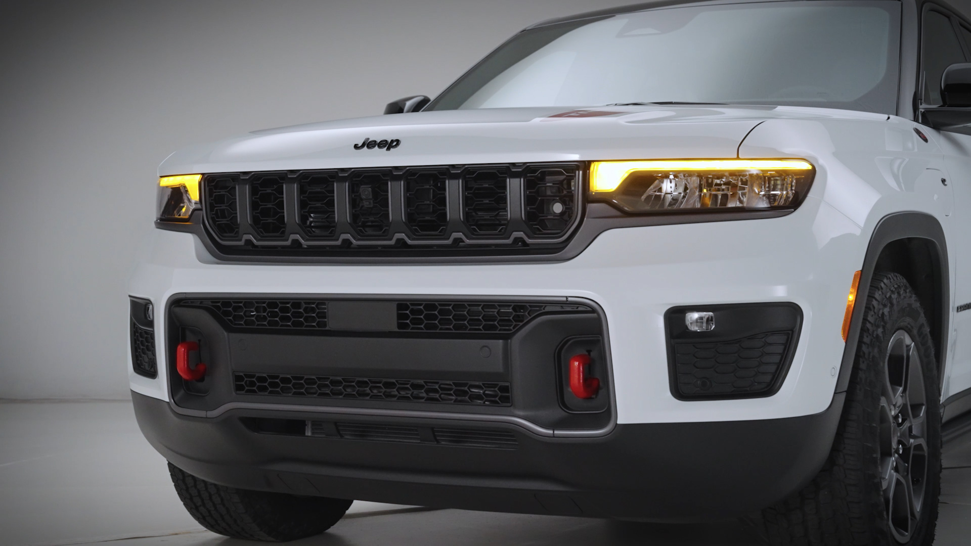2026 Jeep Grand Cherokee 1027 13