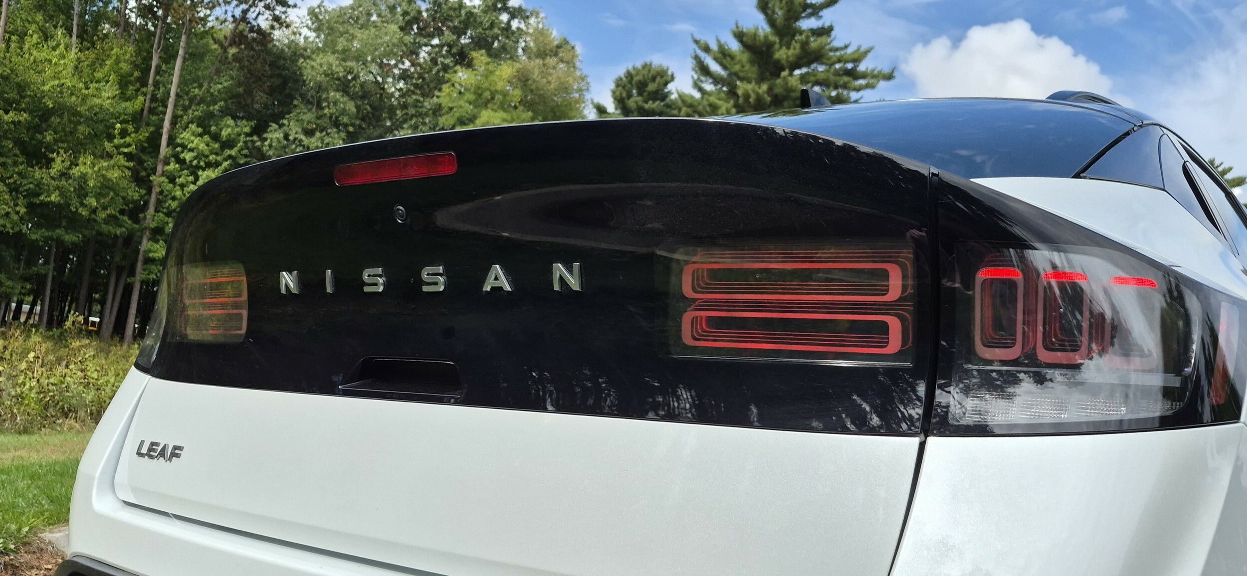 2026 Nissan Leaf MG Carscoops 1