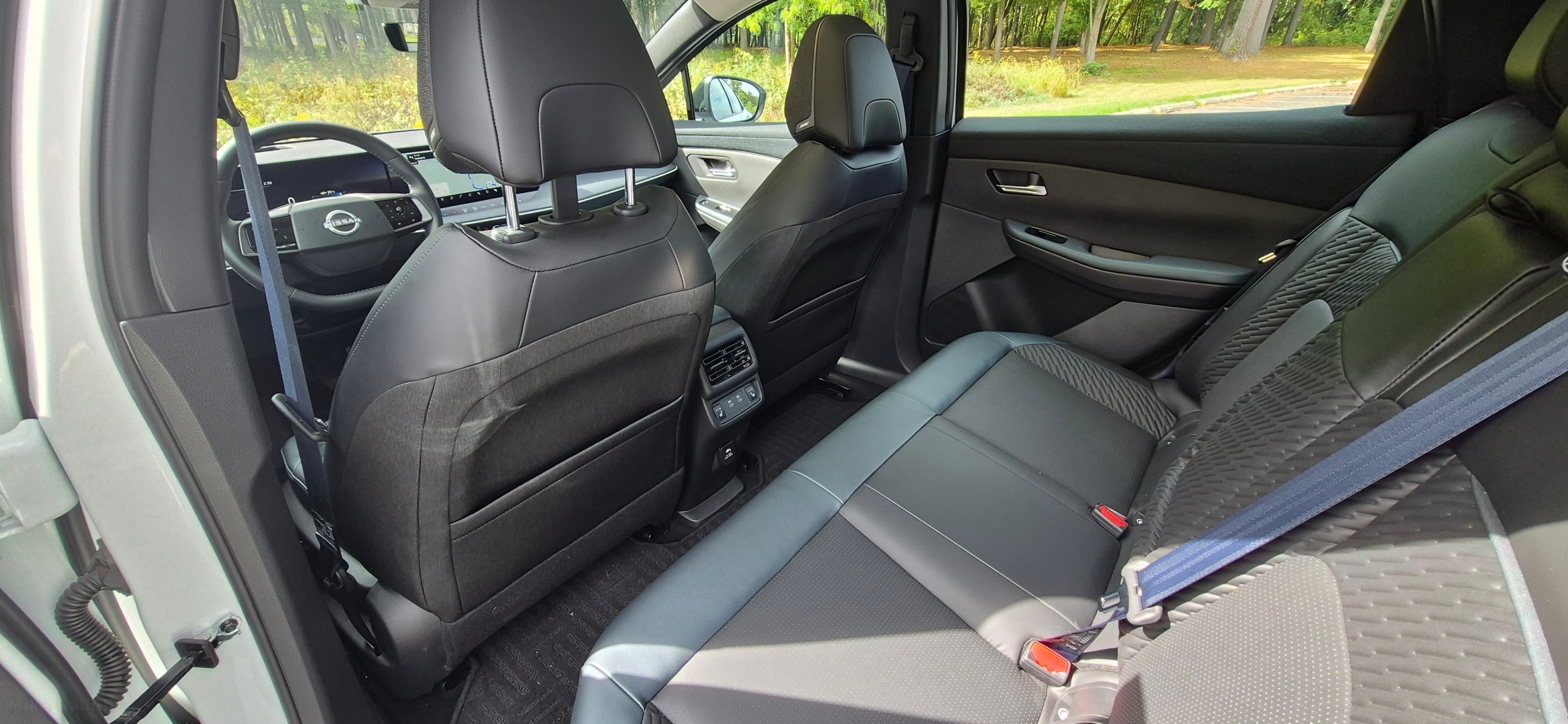 2026 Nissan Leaf MG Carscoops 211