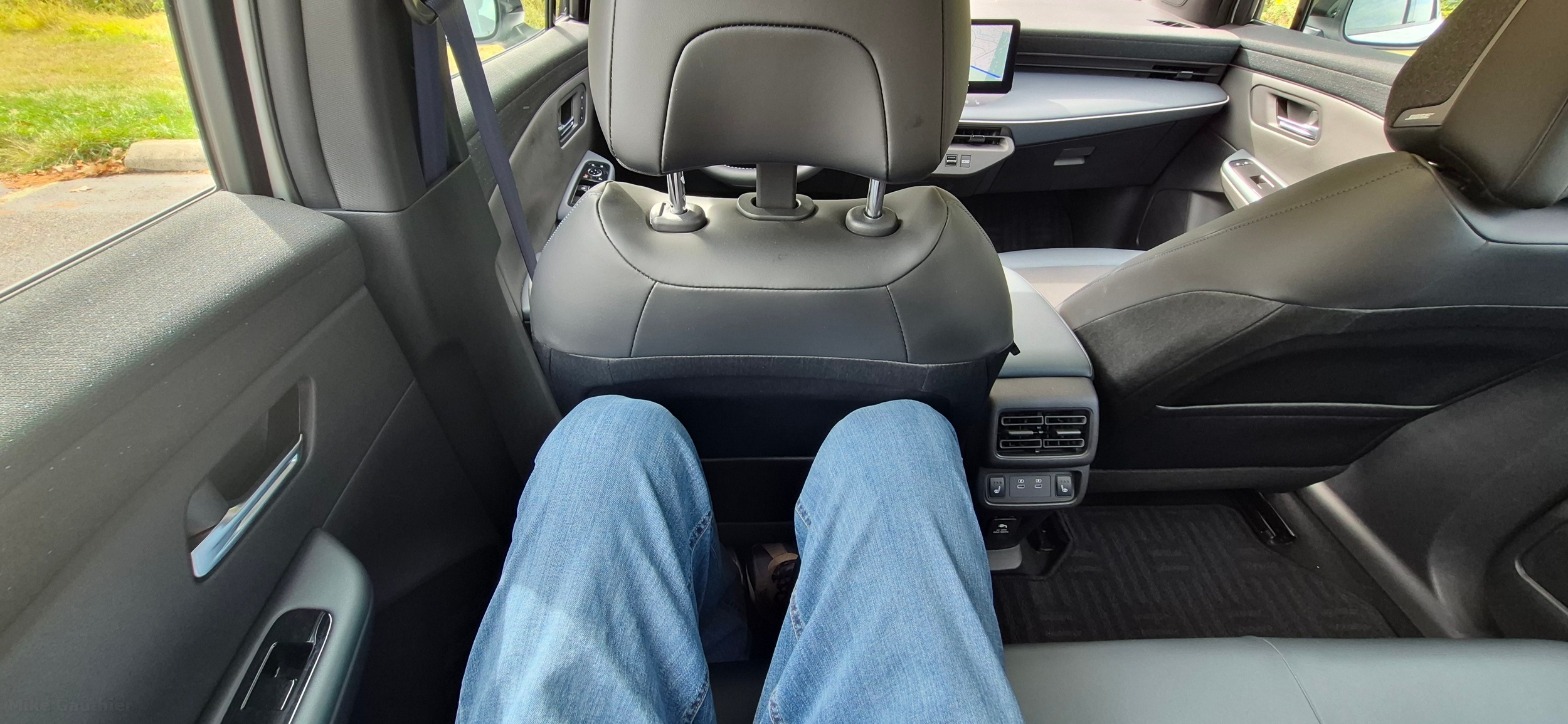 2026 Nissan Leaf MG Carscoops 212