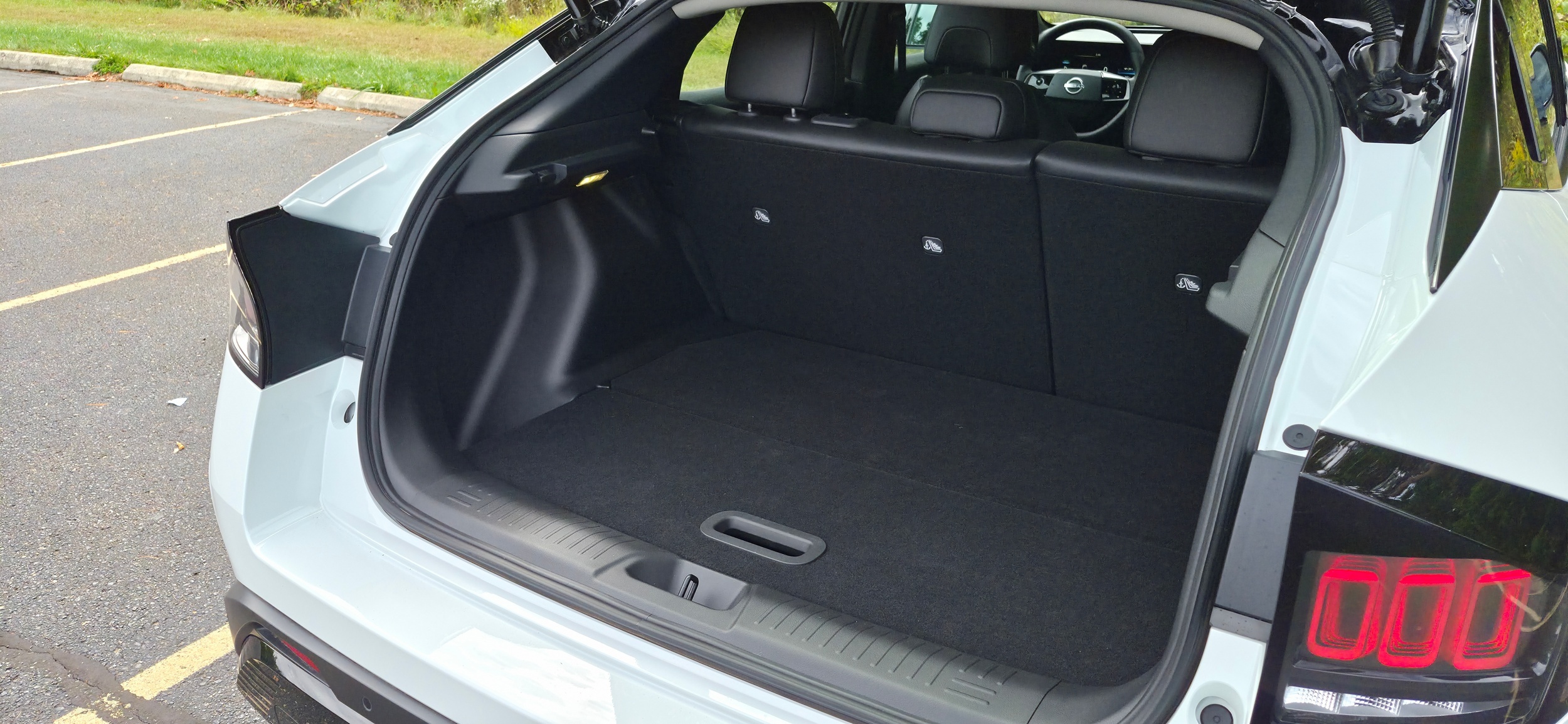 2026 Nissan Leaf MG Carscoops 218