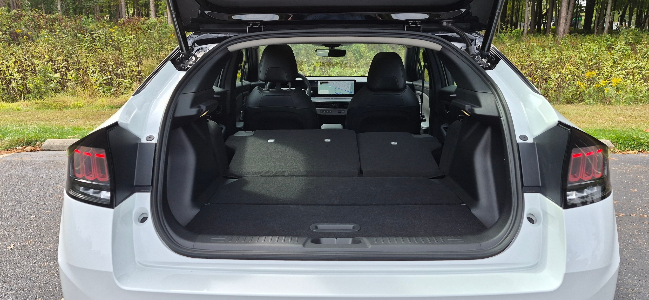 2026 Nissan Leaf MG Carscoops 221