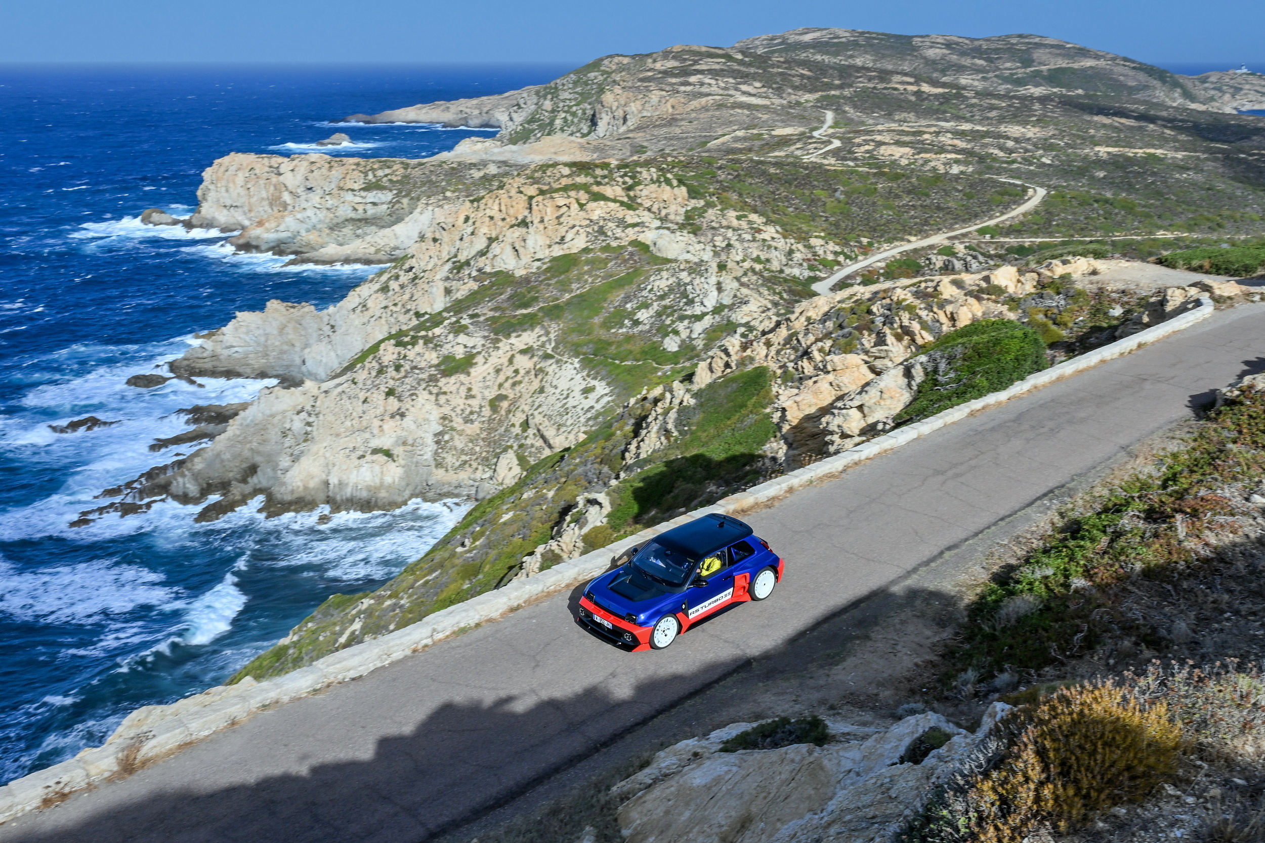 Renault 5 Turbo 3E at the historic Tour de Corse (10)