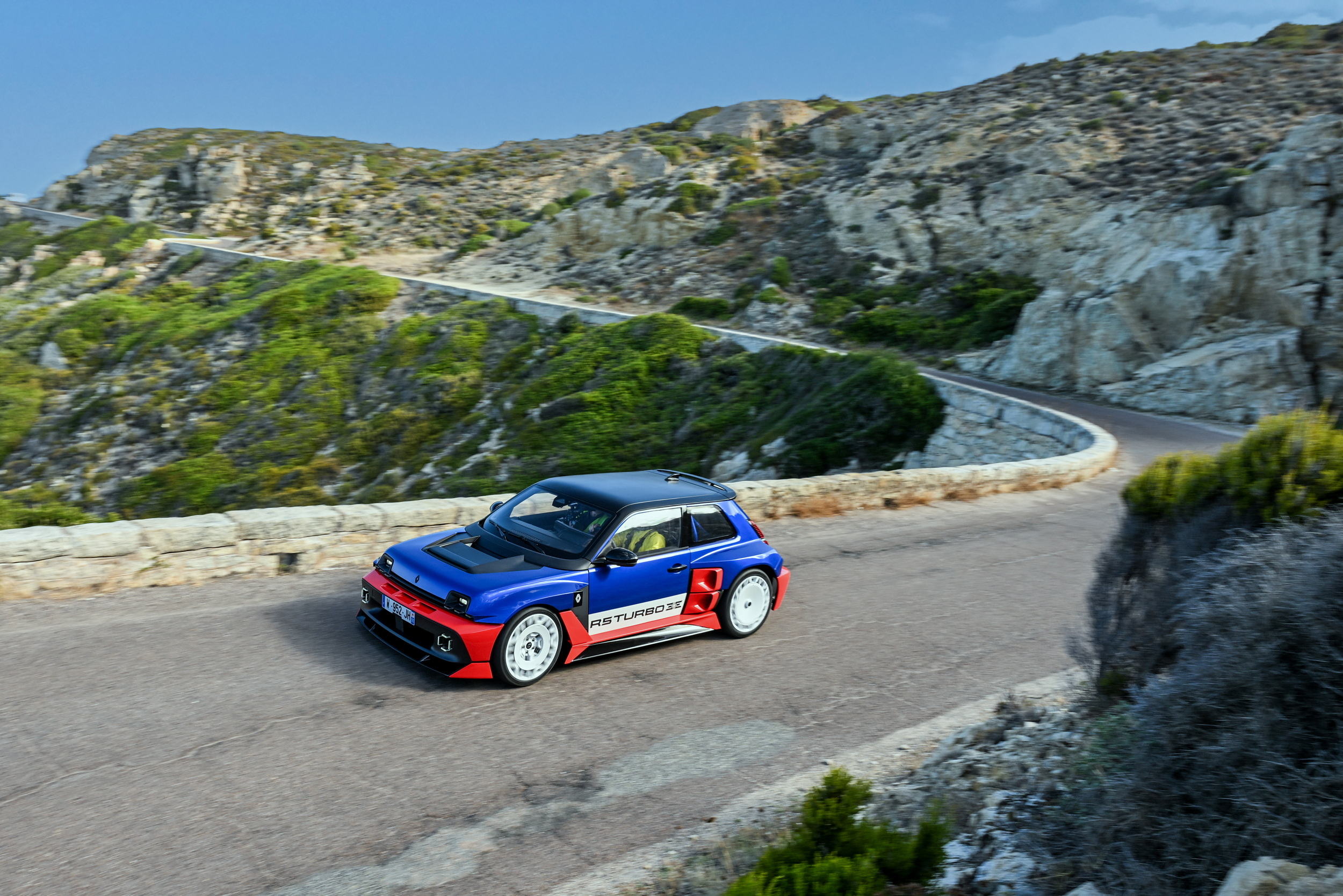 Renault 5 Turbo 3E at the historic Tour de Corse (11)