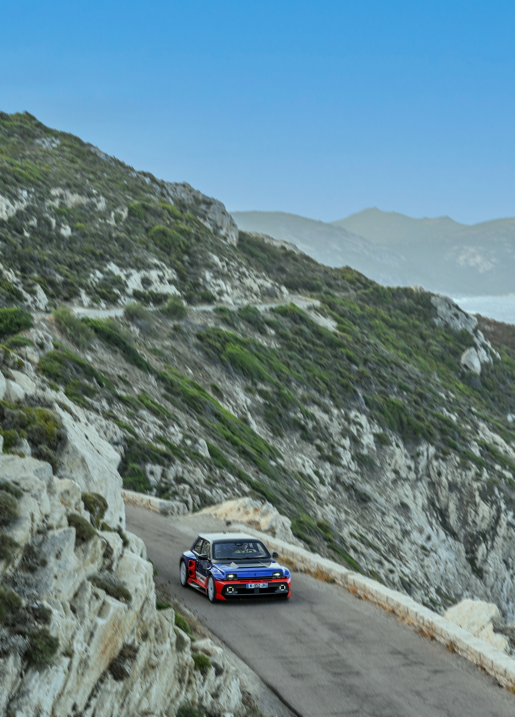 Renault 5 Turbo 3E at the historic Tour de Corse (12)