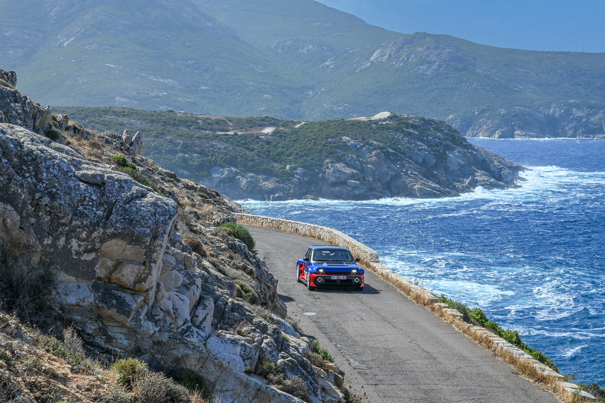 Renault 5 Turbo 3E at the historic Tour de Corse (14)