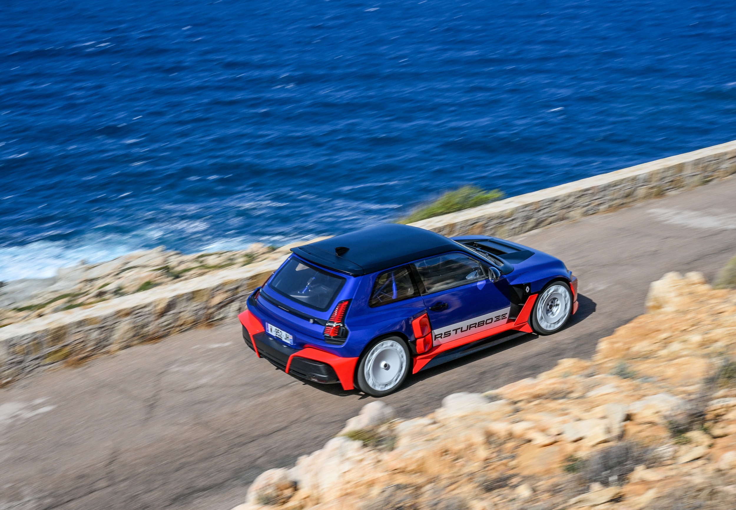 Renault 5 Turbo 3E at the historic Tour de Corse (19)