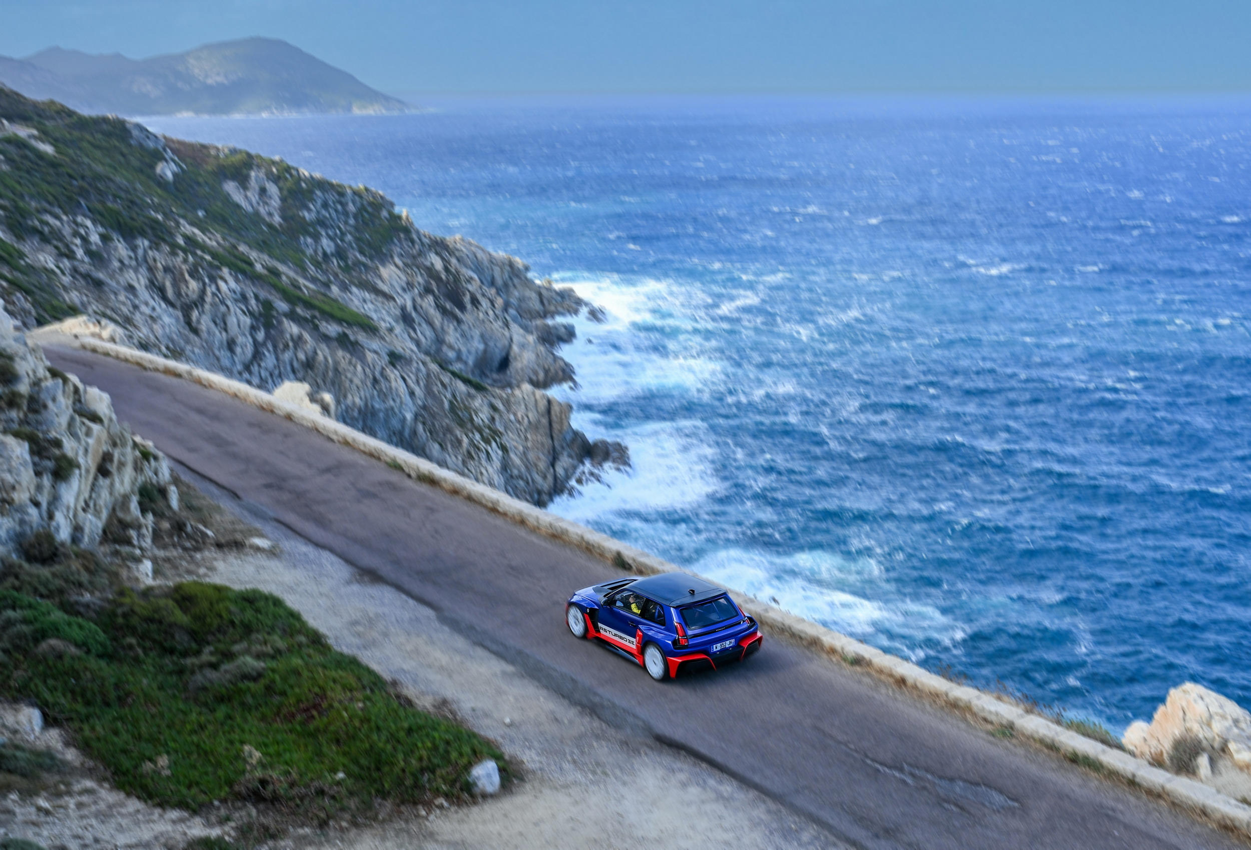 Renault 5 Turbo 3E at the historic Tour de Corse (21)