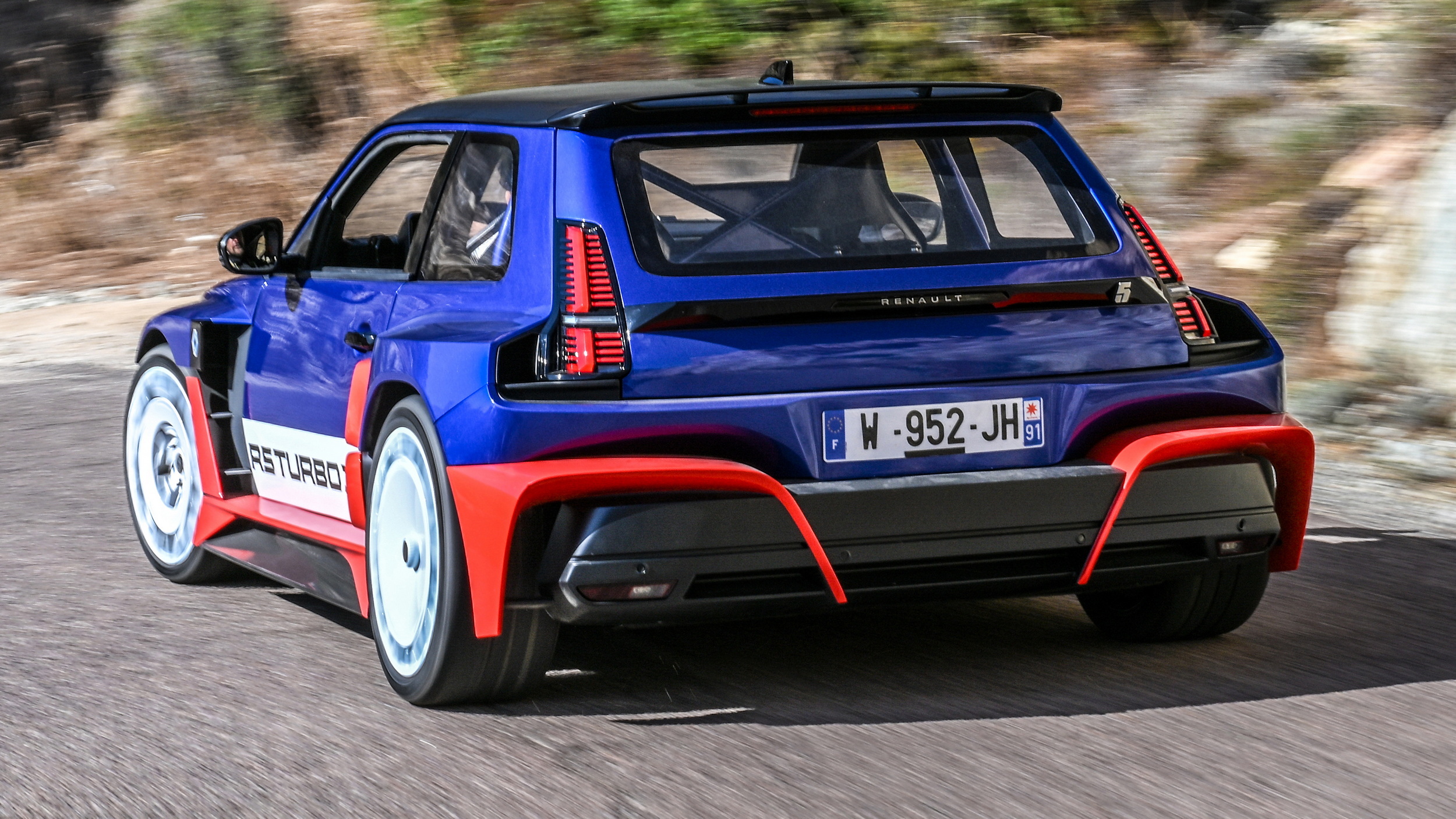 Renault 5 Turbo 3E at the historic Tour de Corse (25) copy