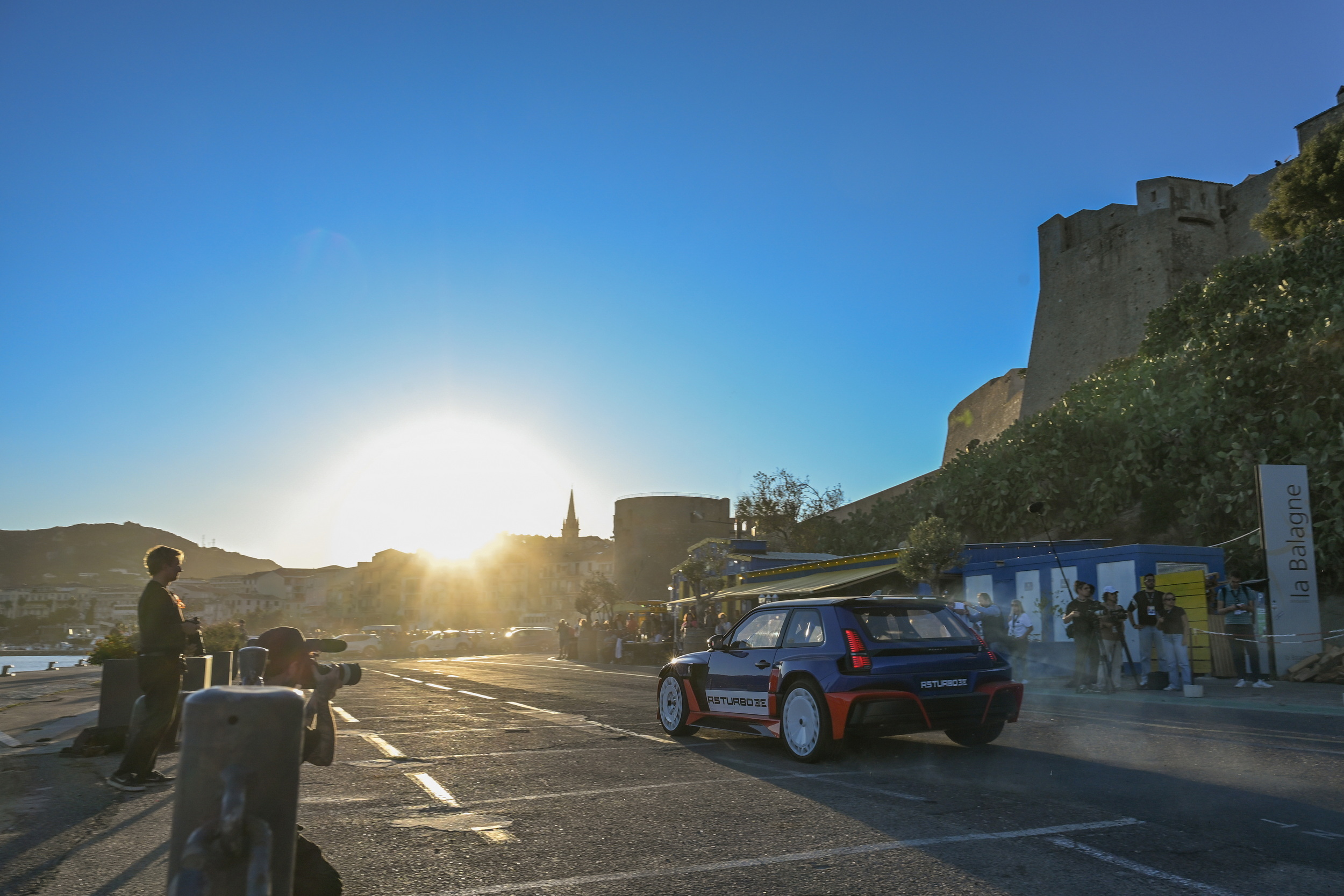 Renault 5 Turbo 3E at the historic Tour de Corse (34)