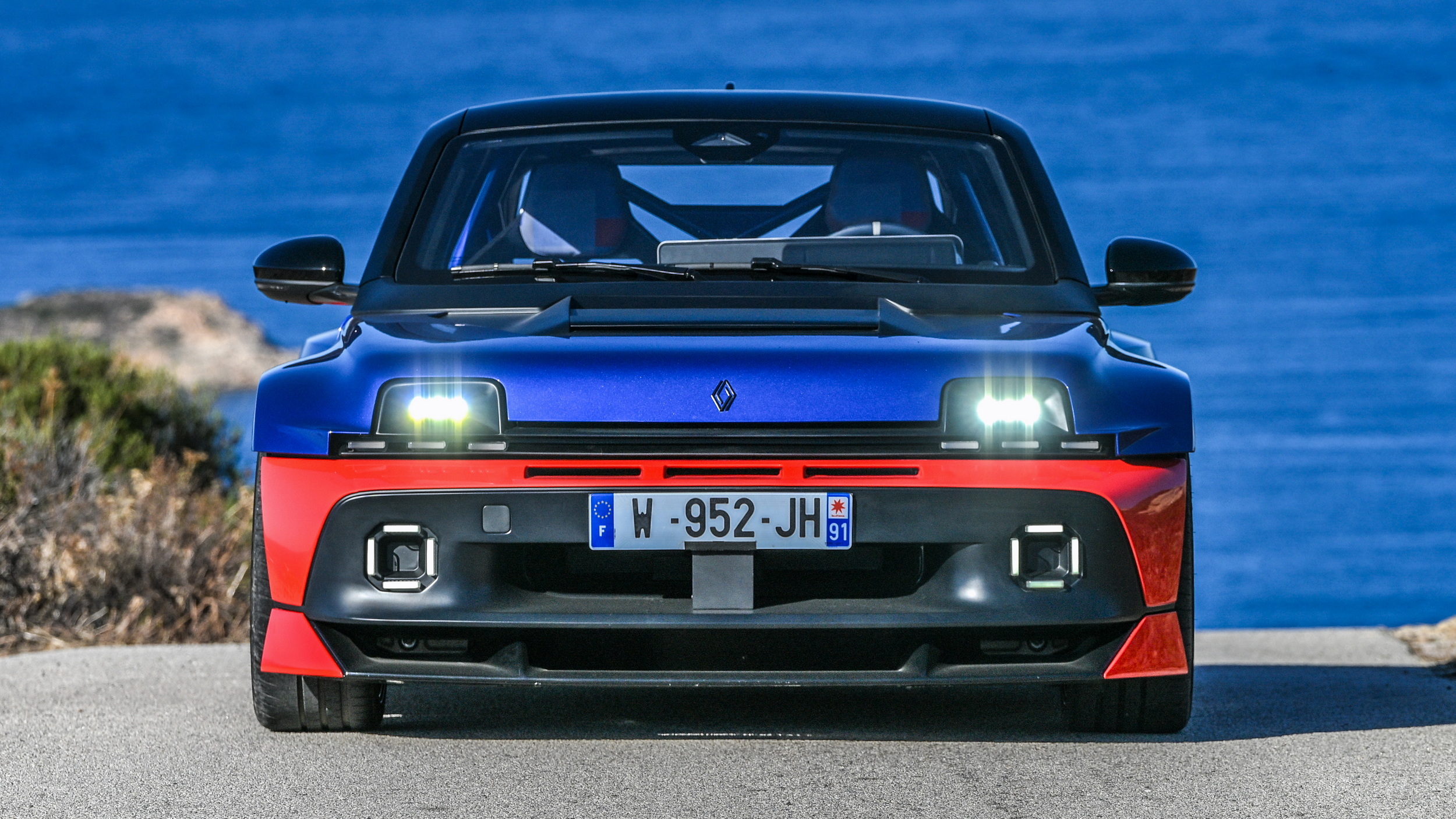 Renault 5 Turbo 3E at the historic Tour de Corse (35) copy