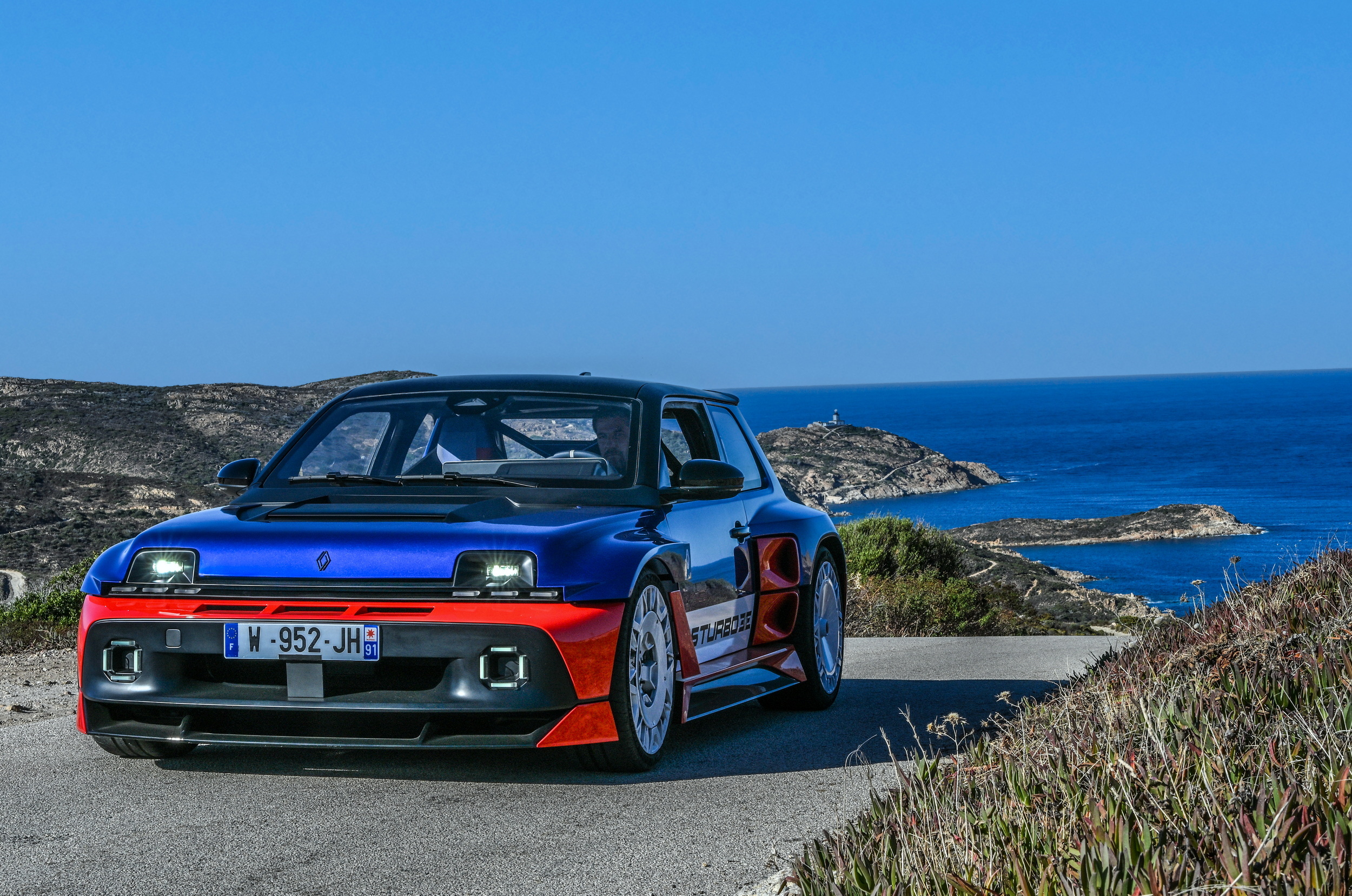 Renault 5 Turbo 3E at the historic Tour de Corse (36)