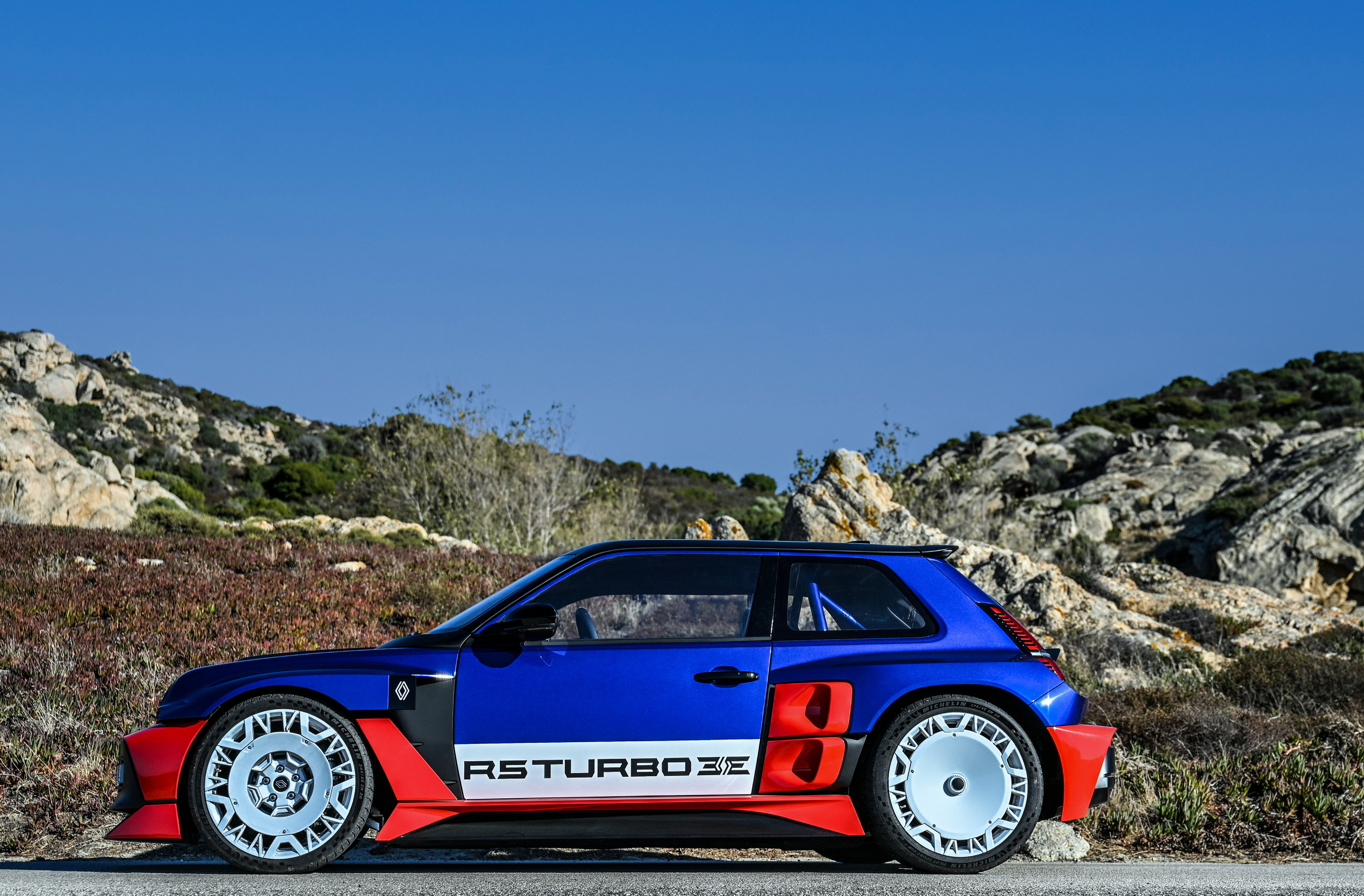 Renault 5 Turbo 3E at the historic Tour de Corse (40)