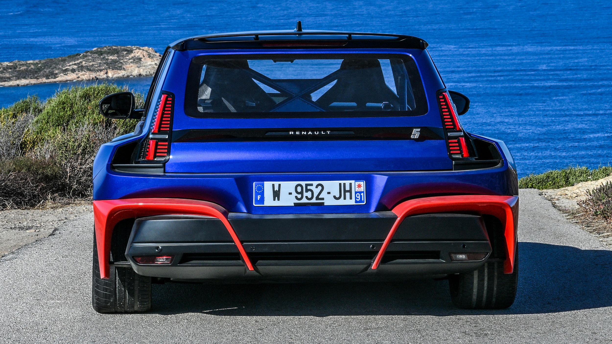 Renault 5 Turbo 3E at the historic Tour de Corse (42) copy