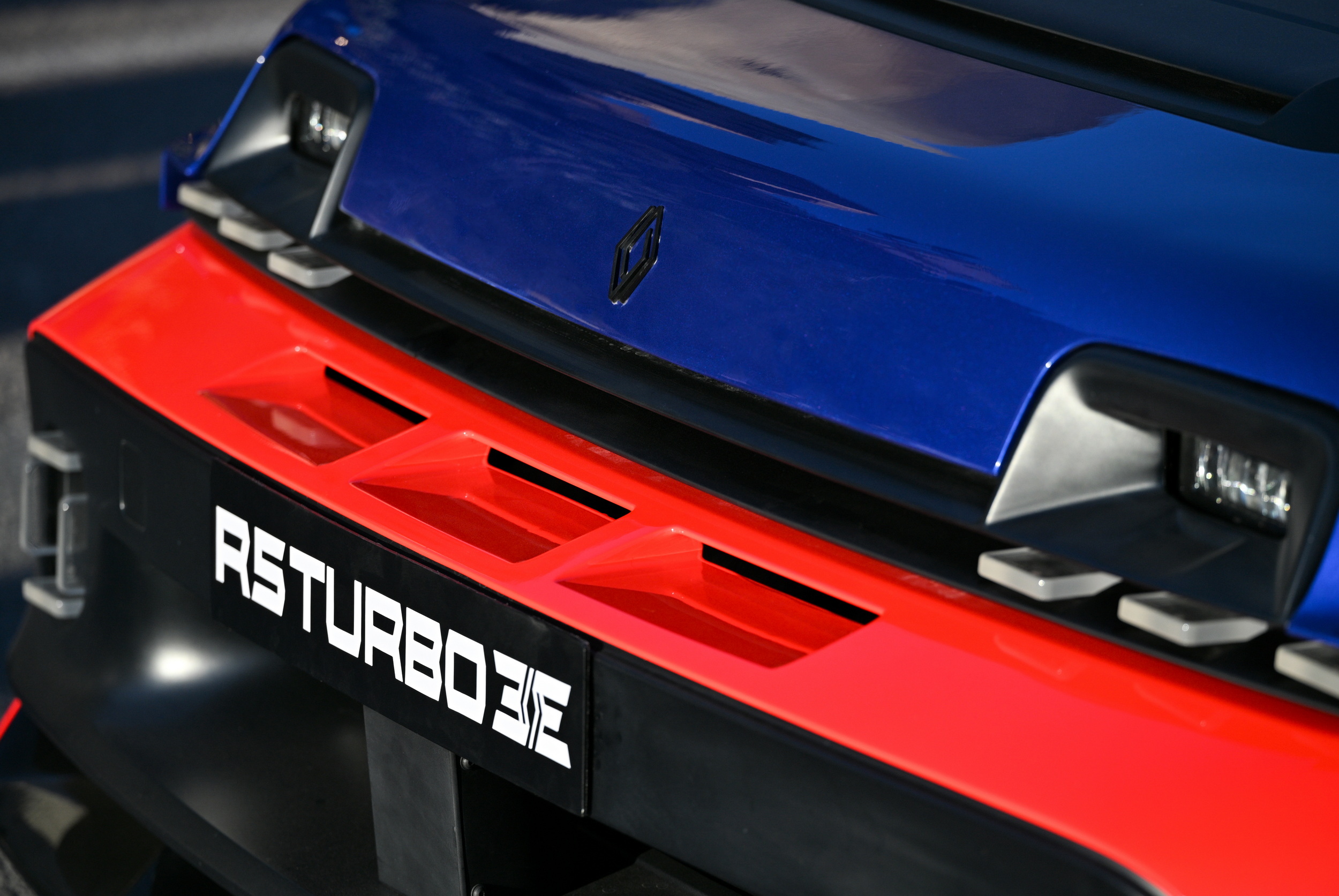 Renault 5 Turbo 3E at the historic Tour de Corse (44)