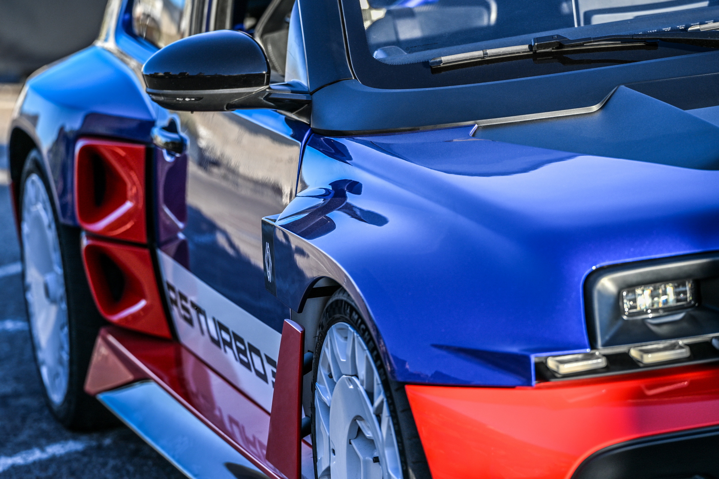 Renault 5 Turbo 3E at the historic Tour de Corse (46)