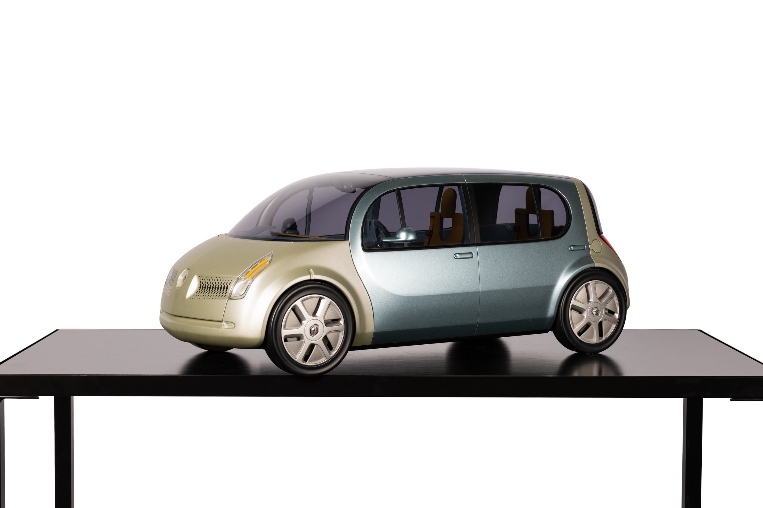 2002 Renault Ellypse Concept - Scale Model (1)