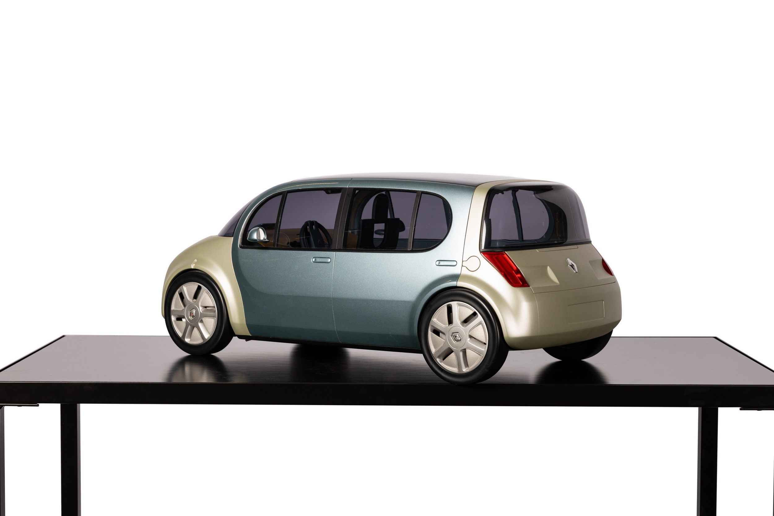2002 Renault Ellypse Concept - Scale Model (3)