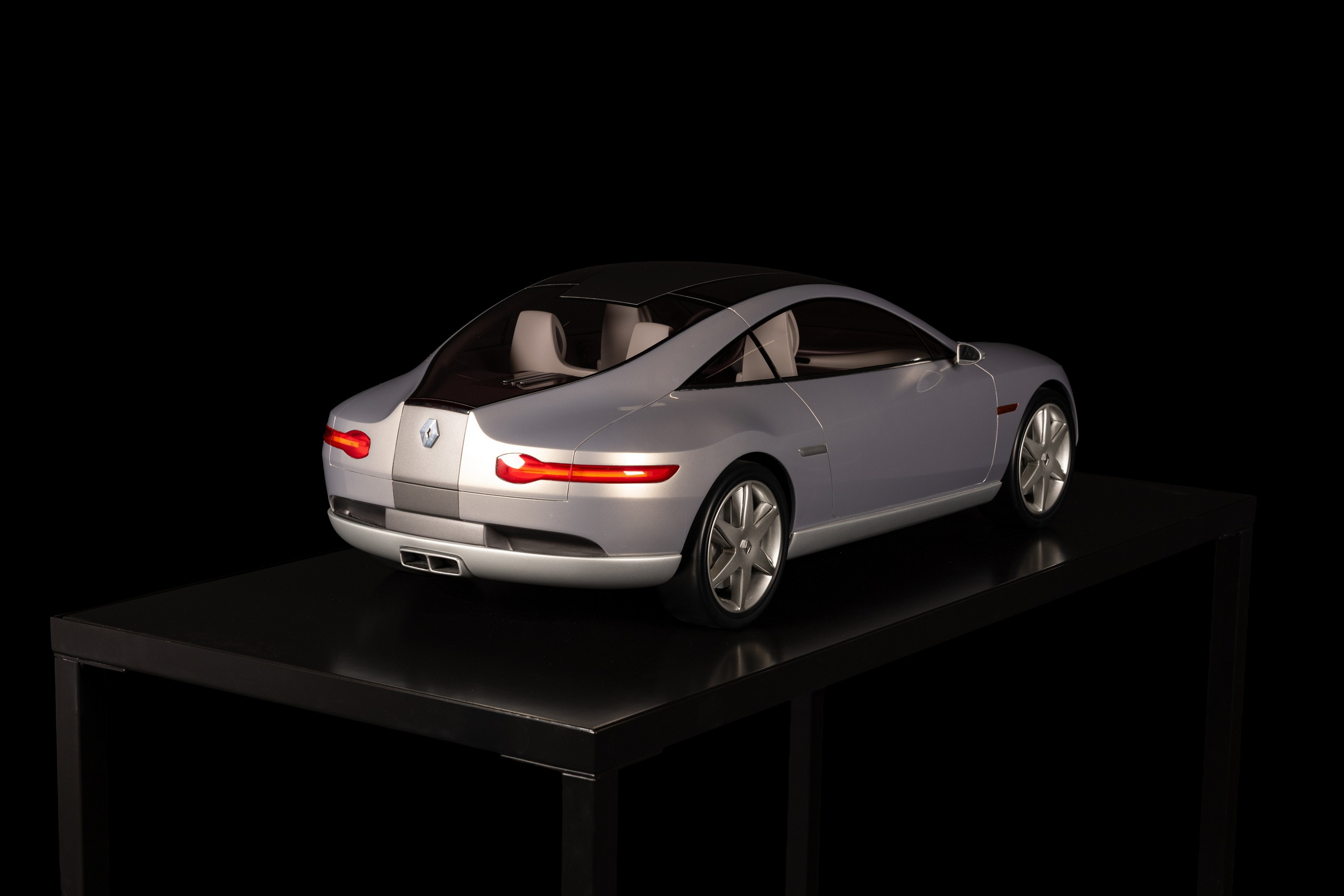 2004 Renault Fluence Concept - Scale Model (6)