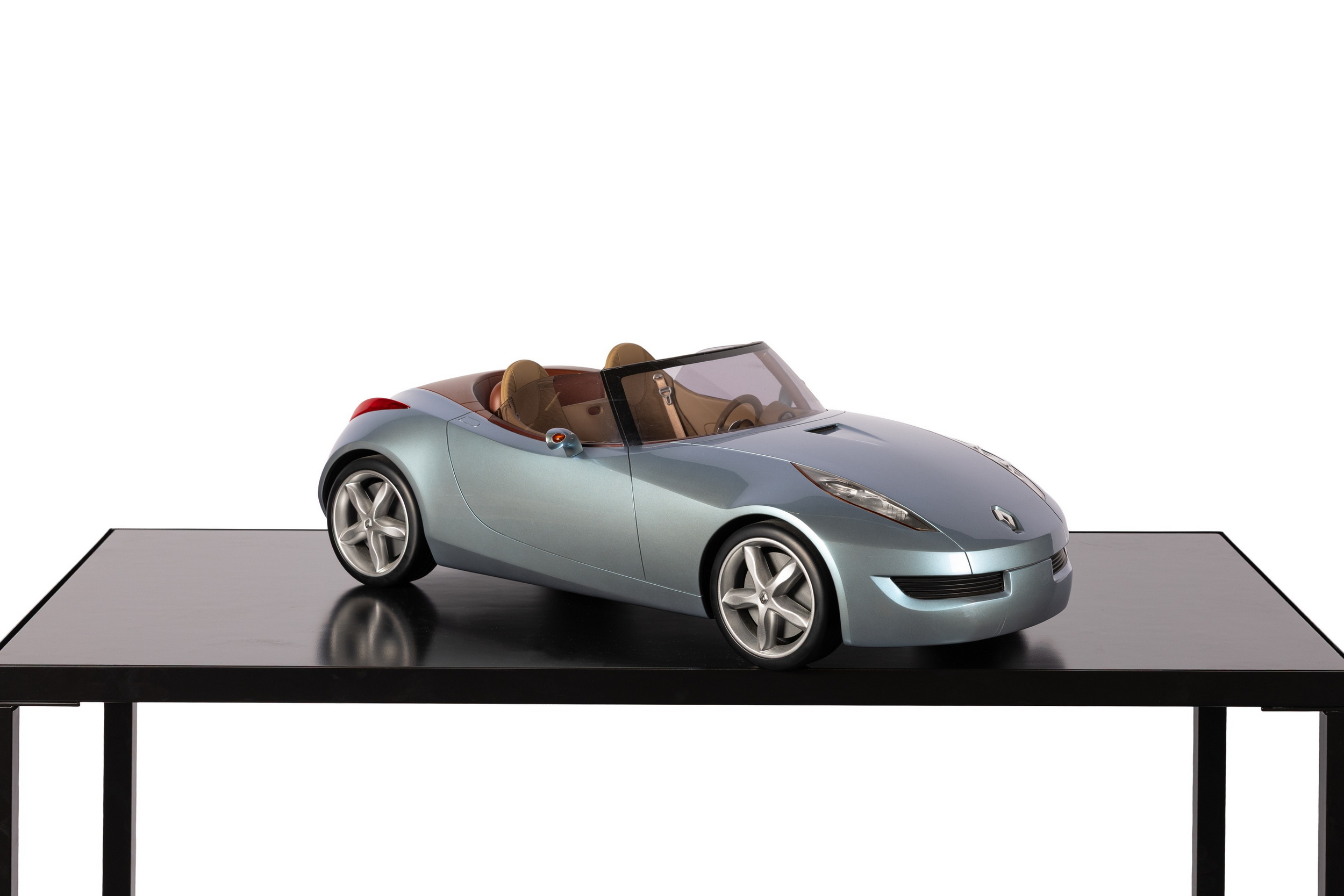 2004 Renault Wind Concept - Scale Model (2)