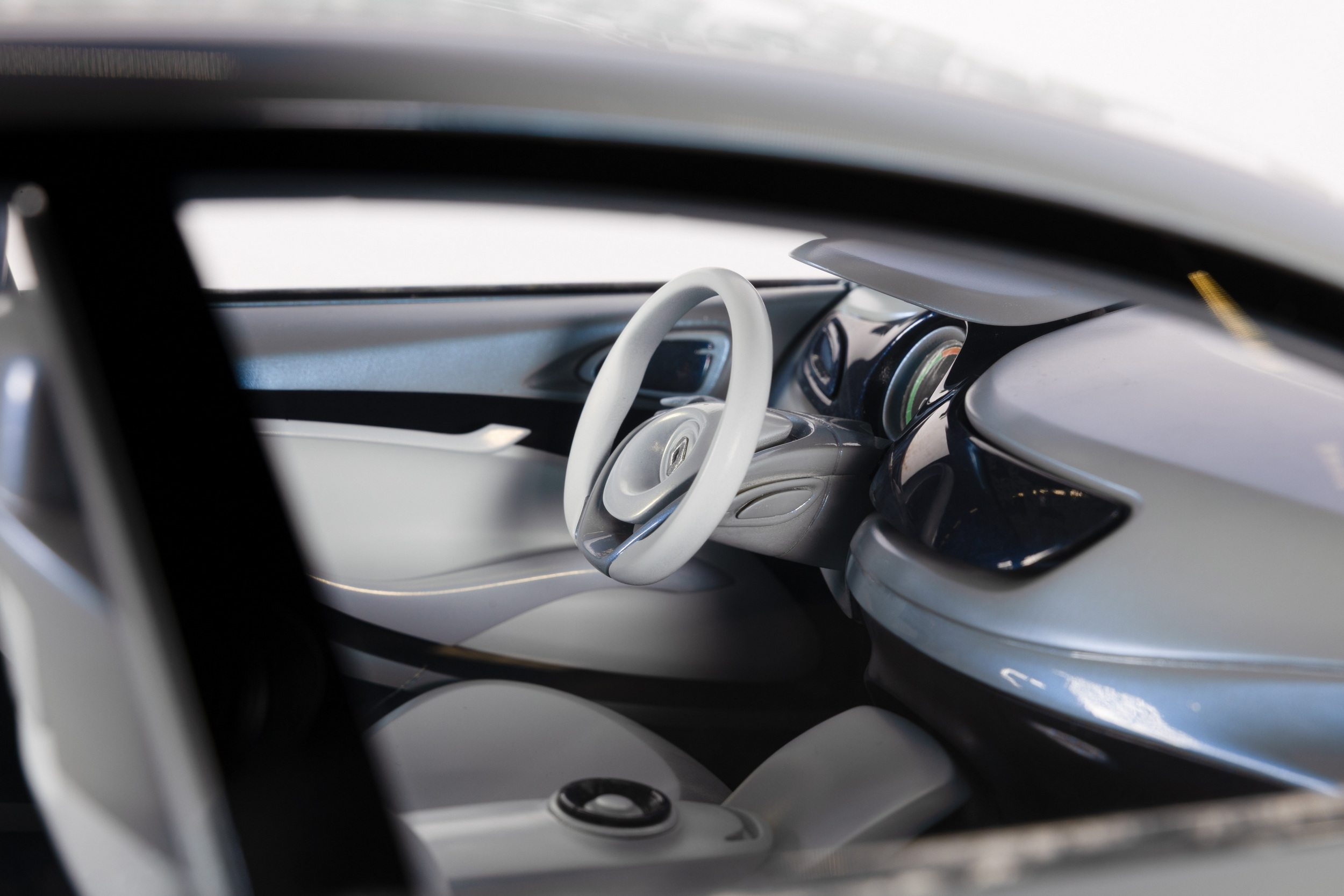2009 Renault Fluence ZE Concept - Scale Model (6)