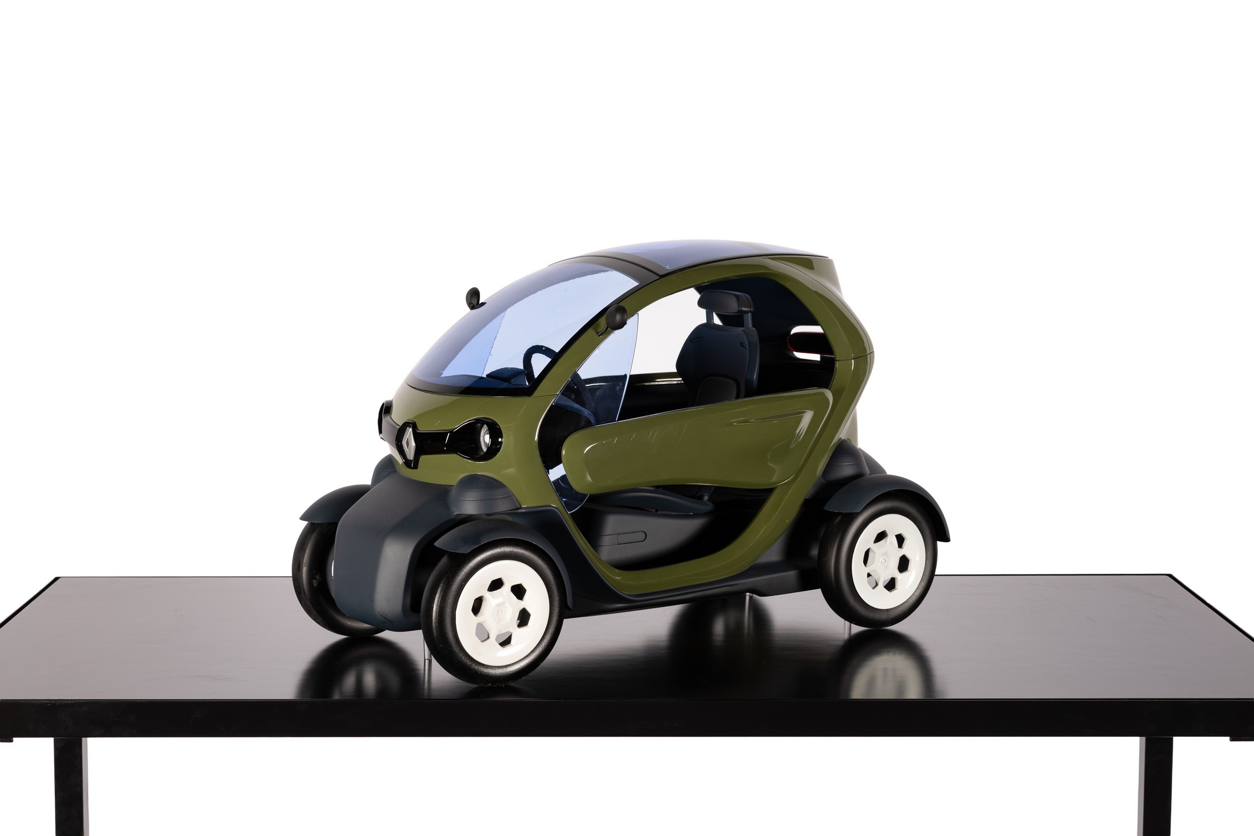 2011 Renault Twizy - Scale Model (1)