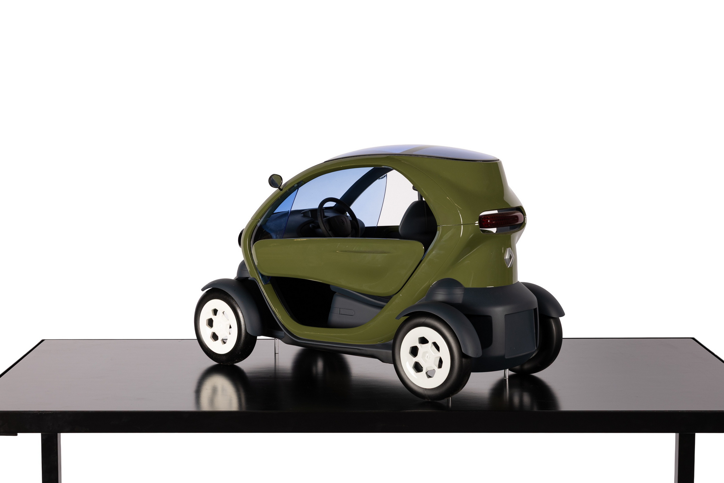 2011 Renault Twizy - Scale Model (3)