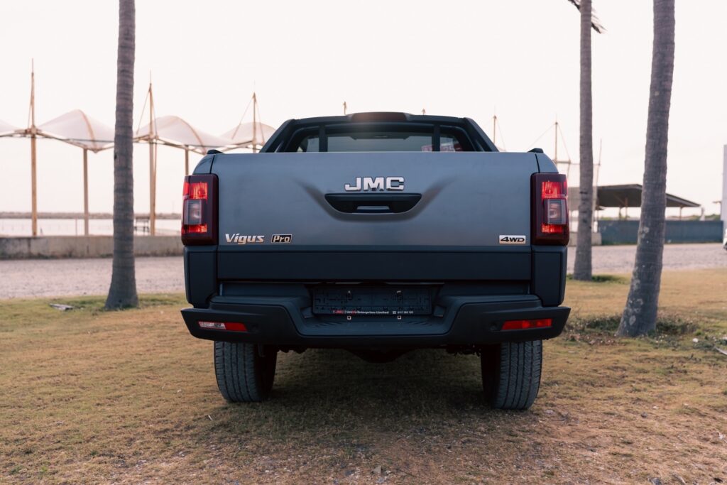  The 2026 JMC Vigus Pro Isn&rsquo;t Really A Chinese Hilux, Yet Its Parts List Reads Like A Global Supplier Catalog | Review