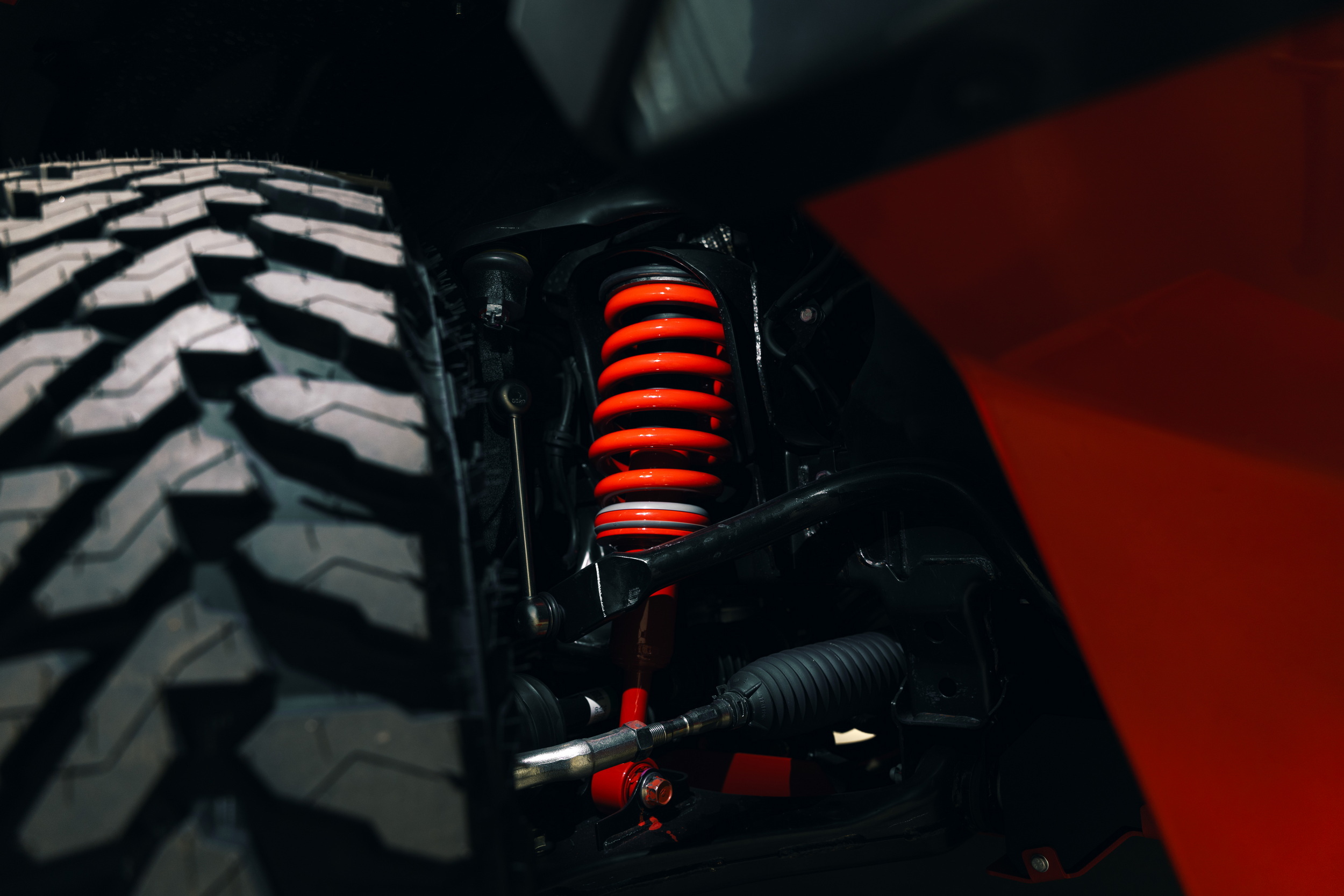 Nissan переслідує Ranger Tremor та Land Cruiser GR Sport