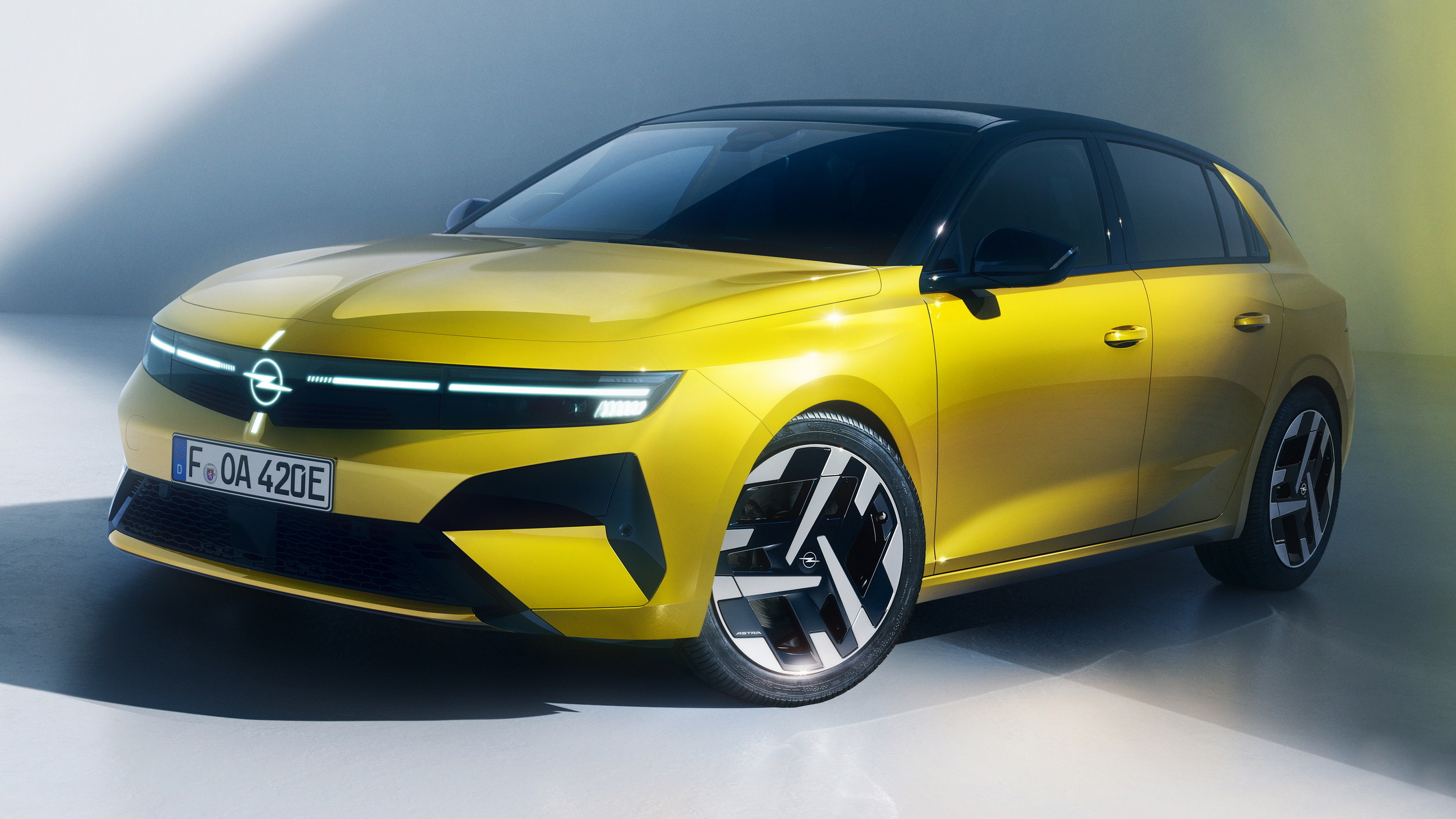 Opel Bets This Facelift Will Keep Buyers Away From SUVs