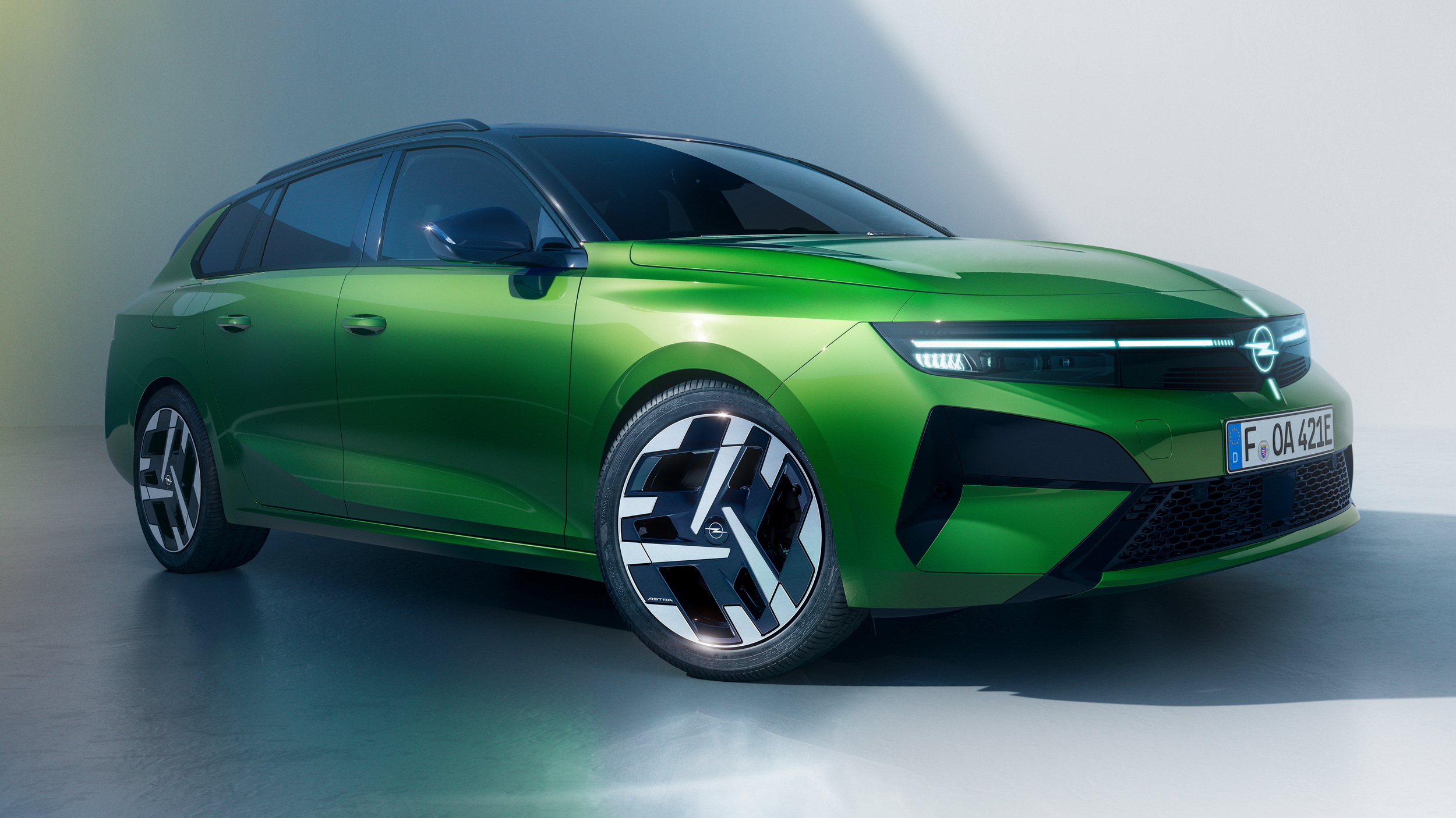 Opel Bets This Facelift Will Keep Buyers Away From SUVs