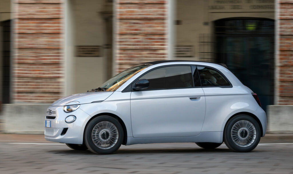  Fiat Sold Nearly 20 Times More 500e EVs in Canada Than In The US