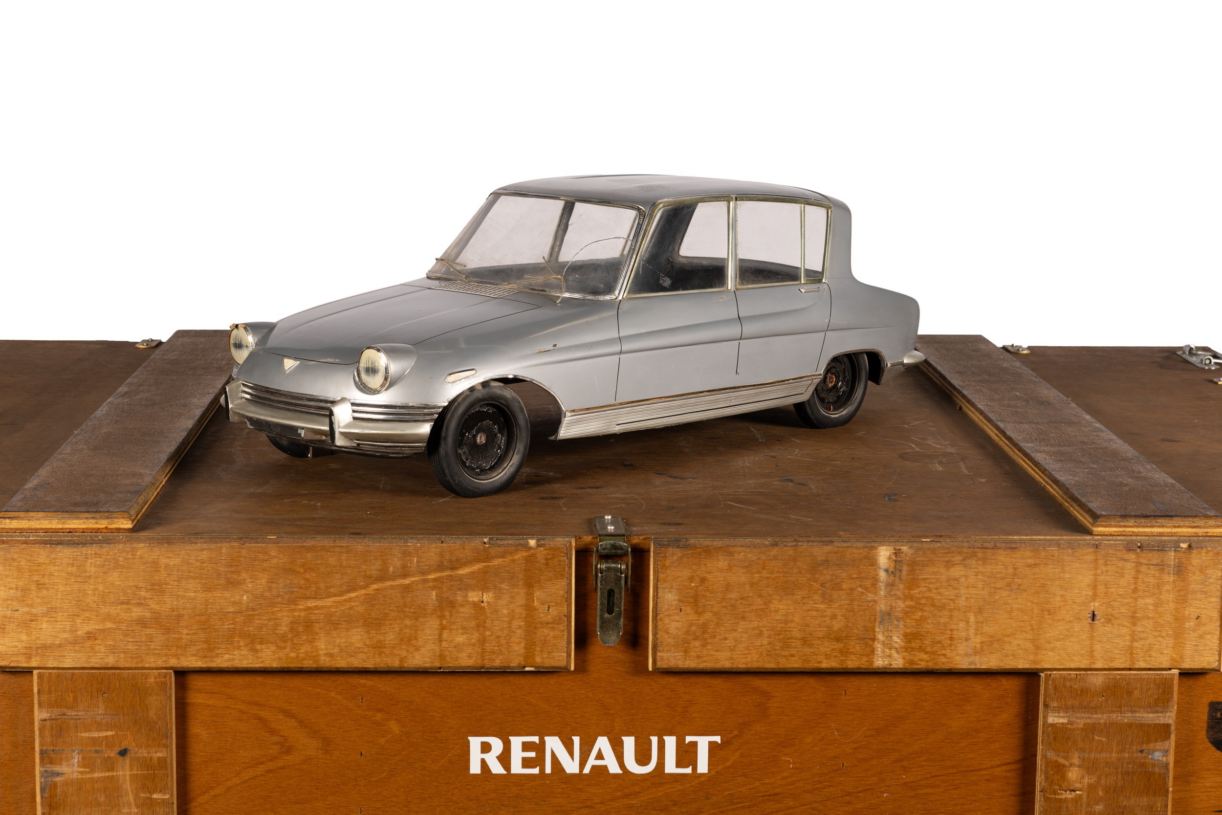 Late 1950 Renault Etude De Berline - Scale Model (1)